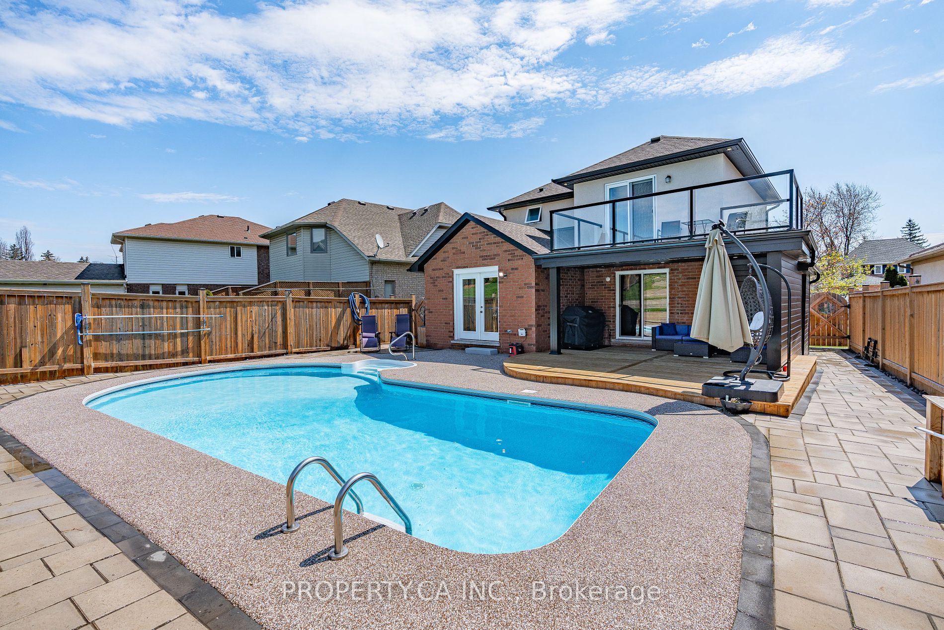 18 Sable Dr