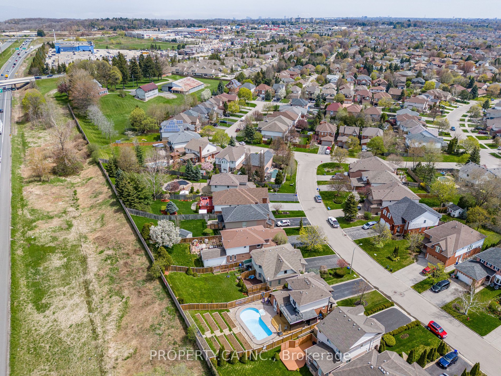 18 Sable Dr