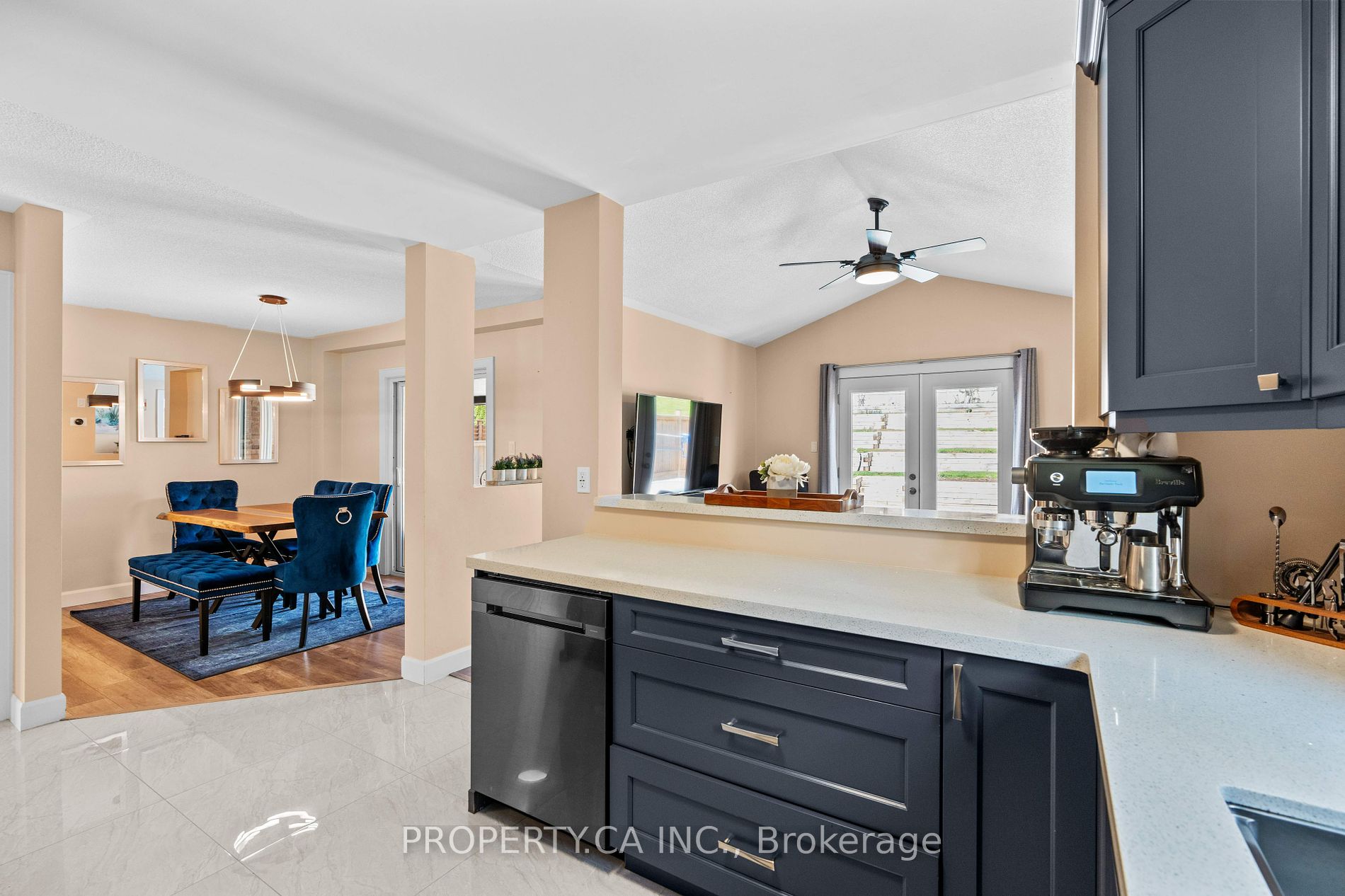 18 Sable Dr