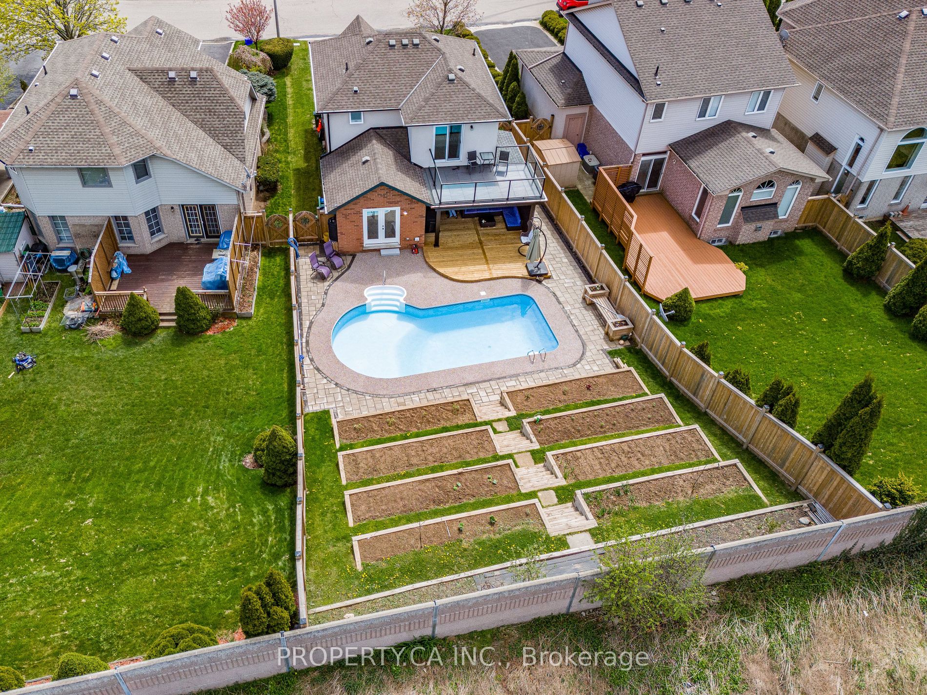 18 Sable Dr
