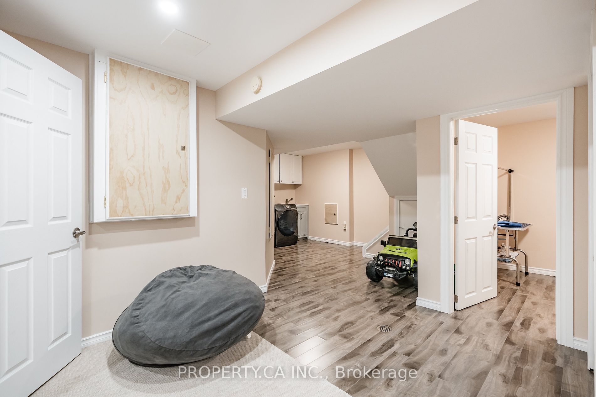 18 Sable Dr