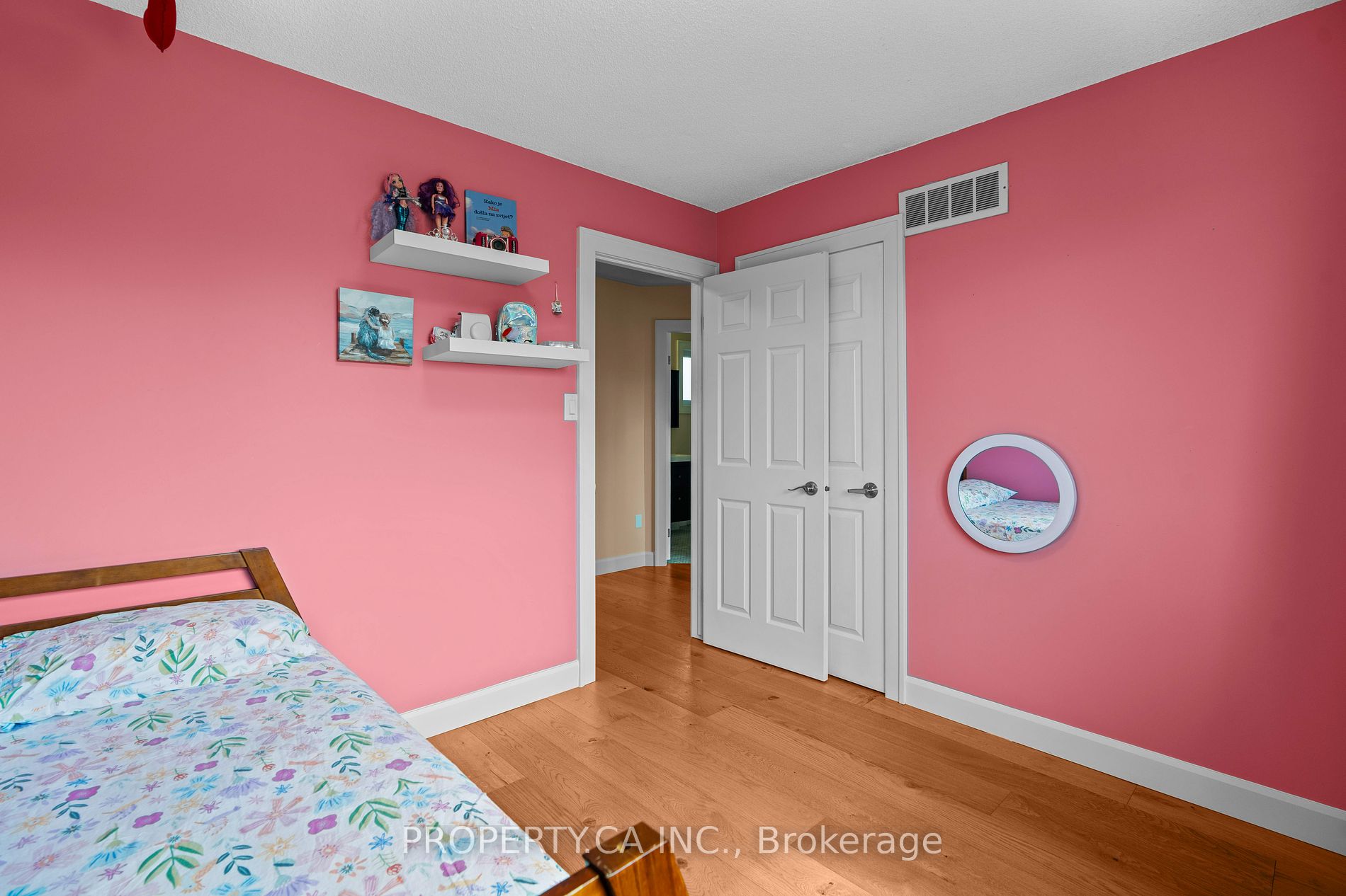 18 Sable Dr
