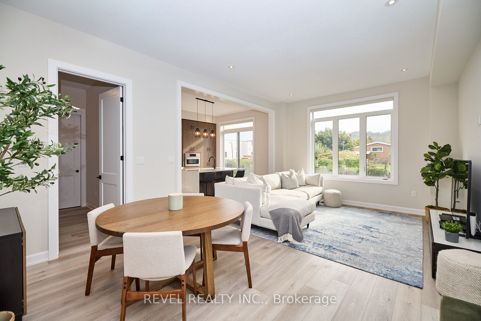 159 Starfire Cres