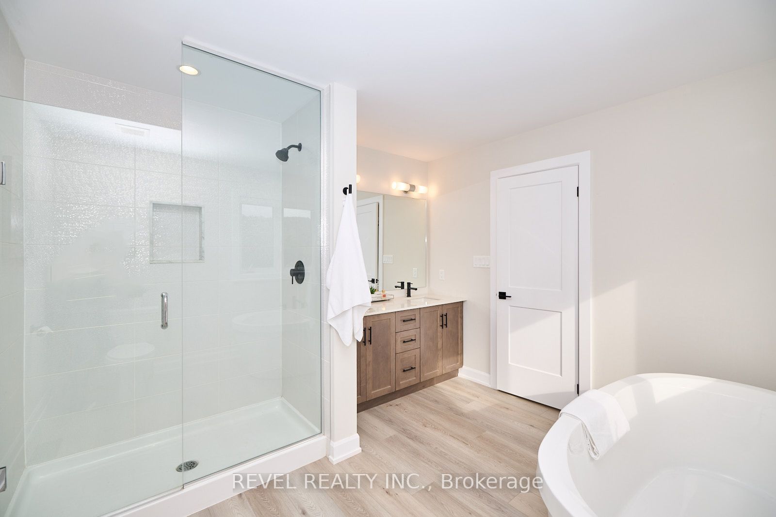 159 Starfire Cres