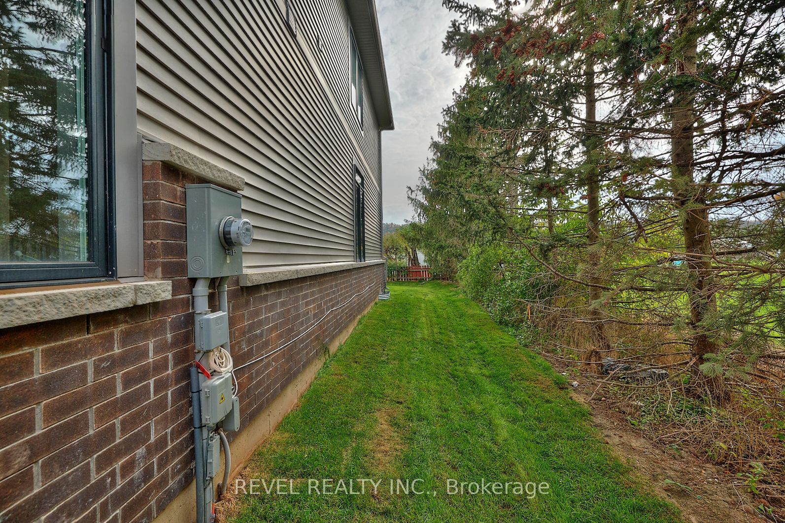 159 Starfire Cres