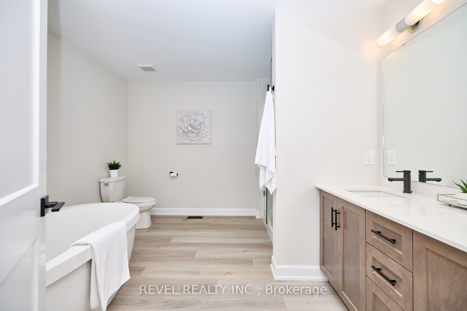 159 Starfire Cres