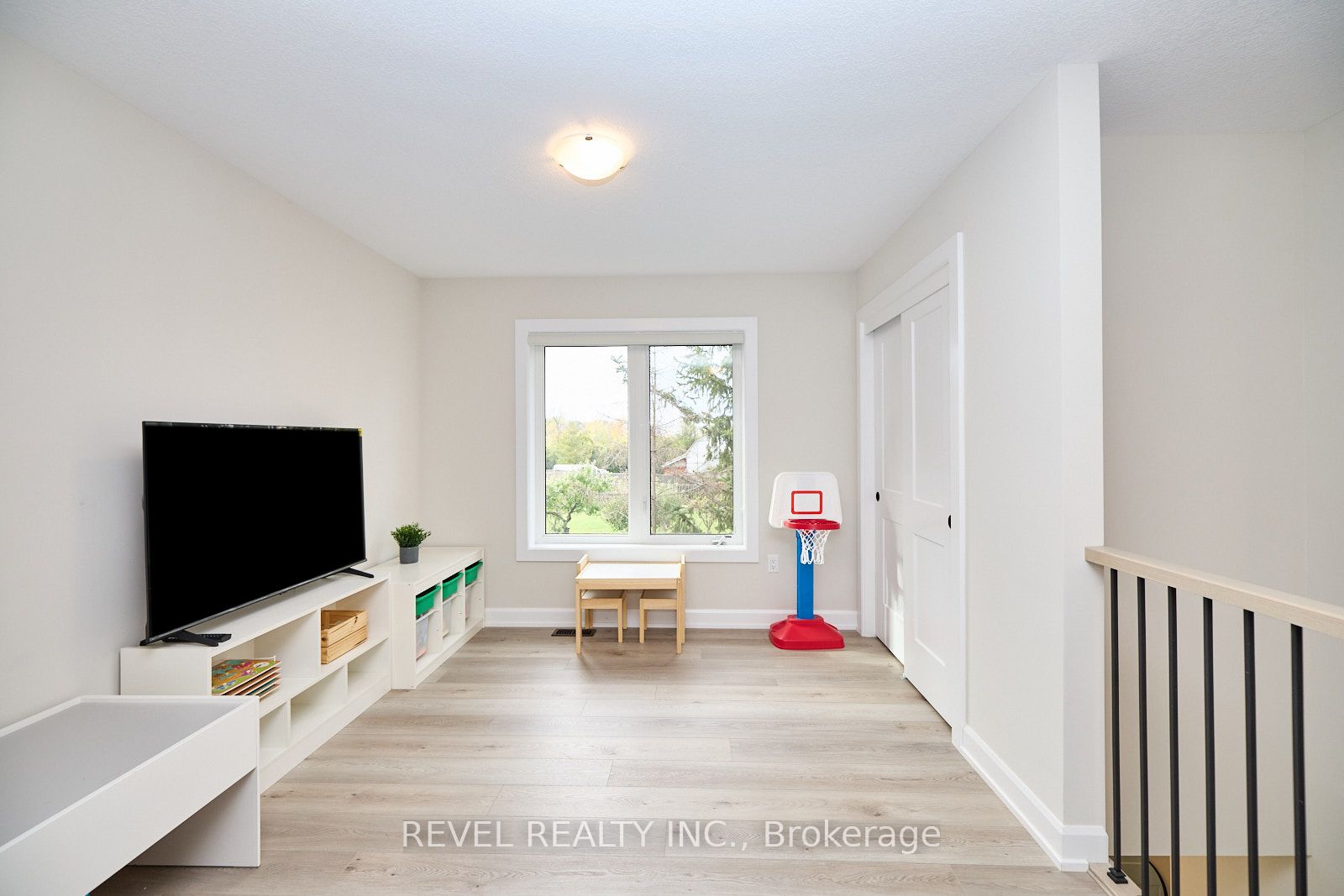 159 Starfire Cres