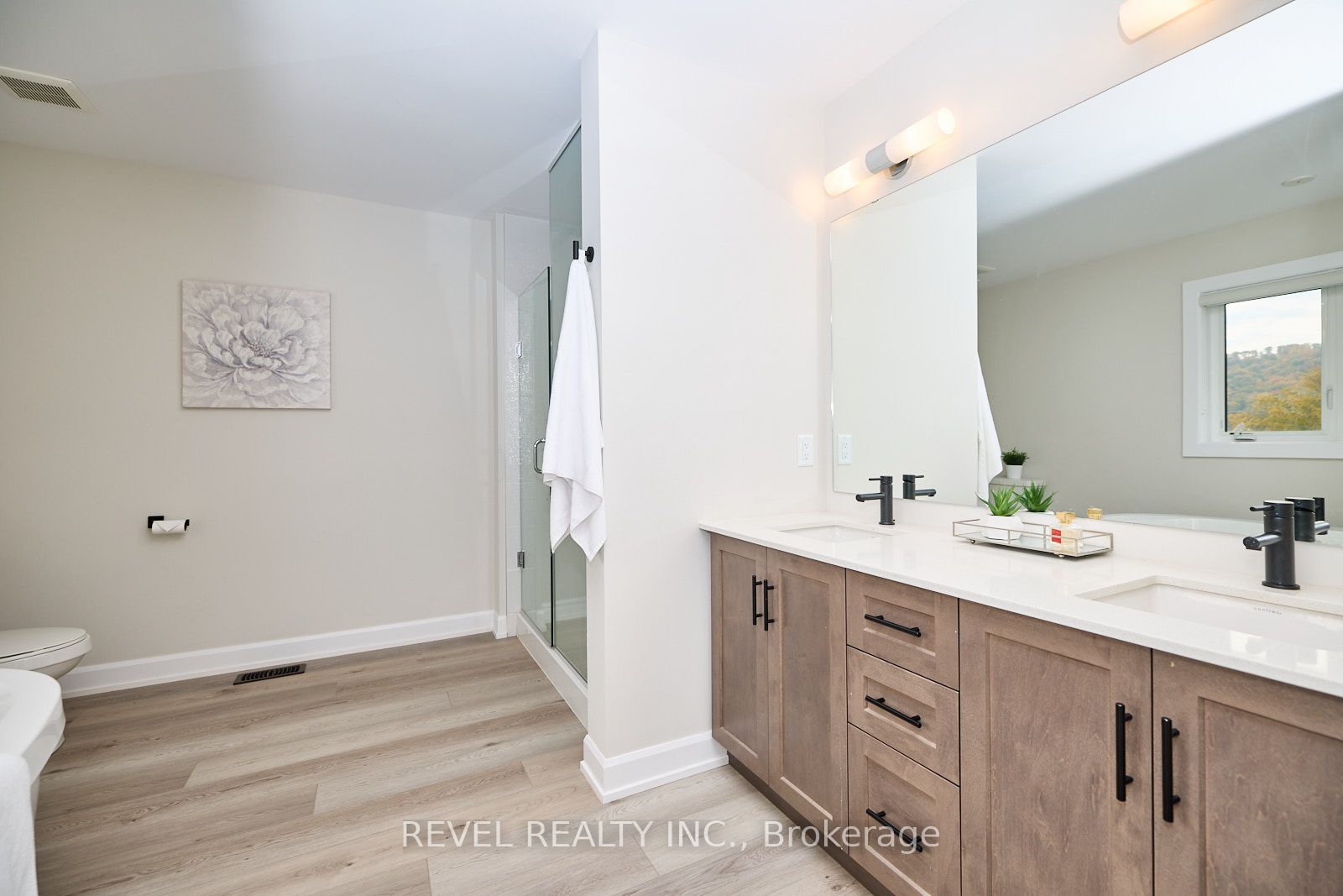 159 Starfire Cres