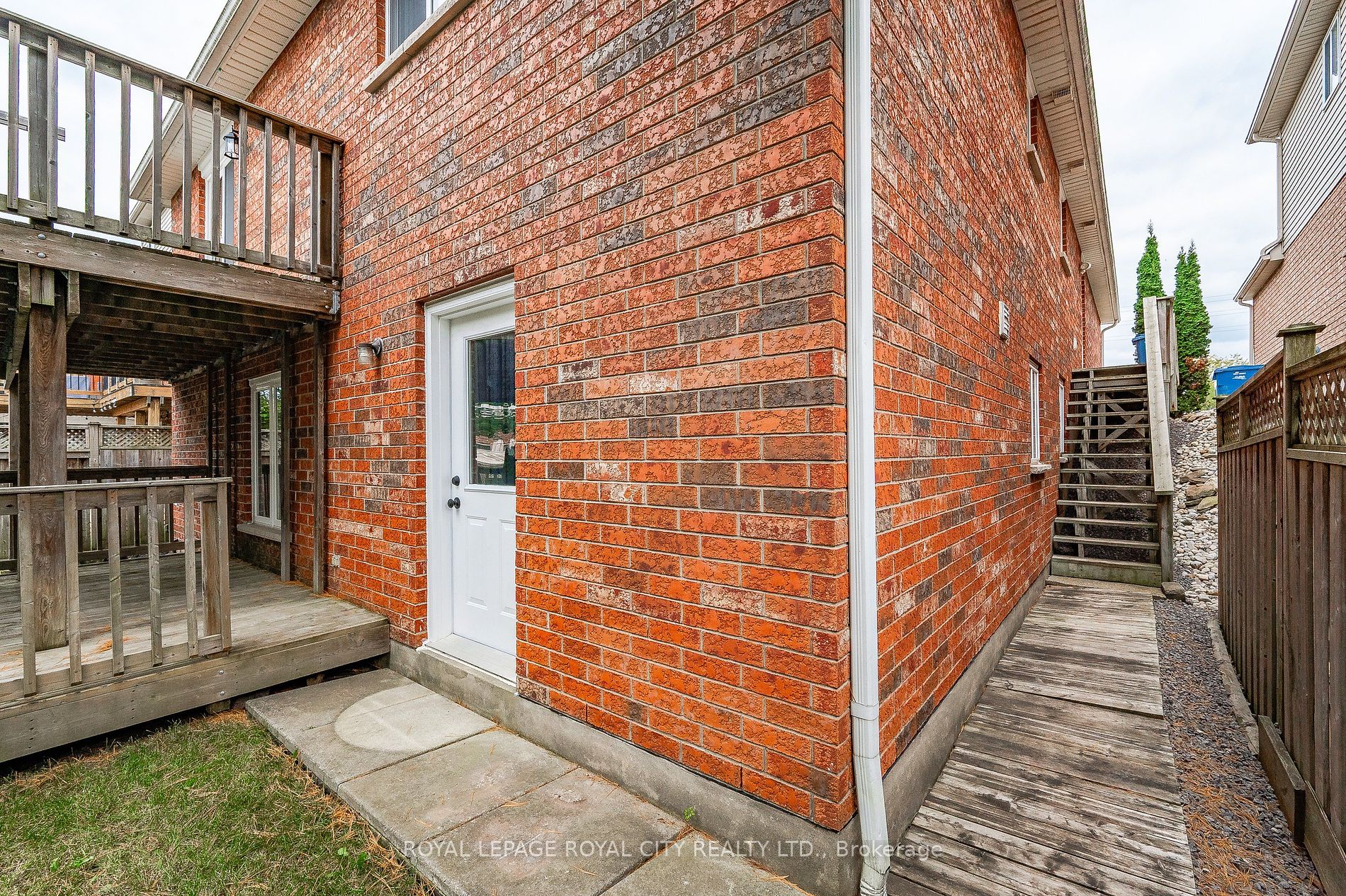 57 Moffatt Lane