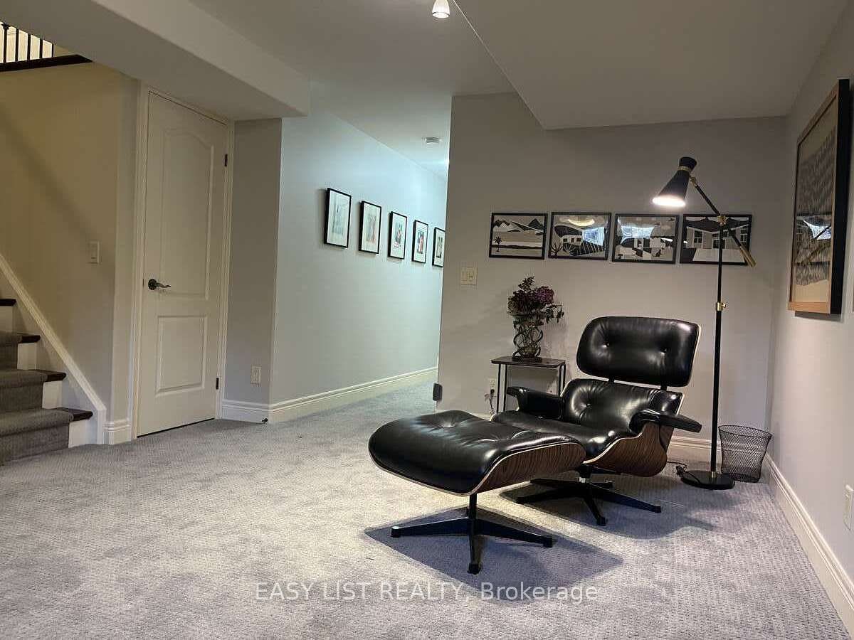 175 Queen Street #3
