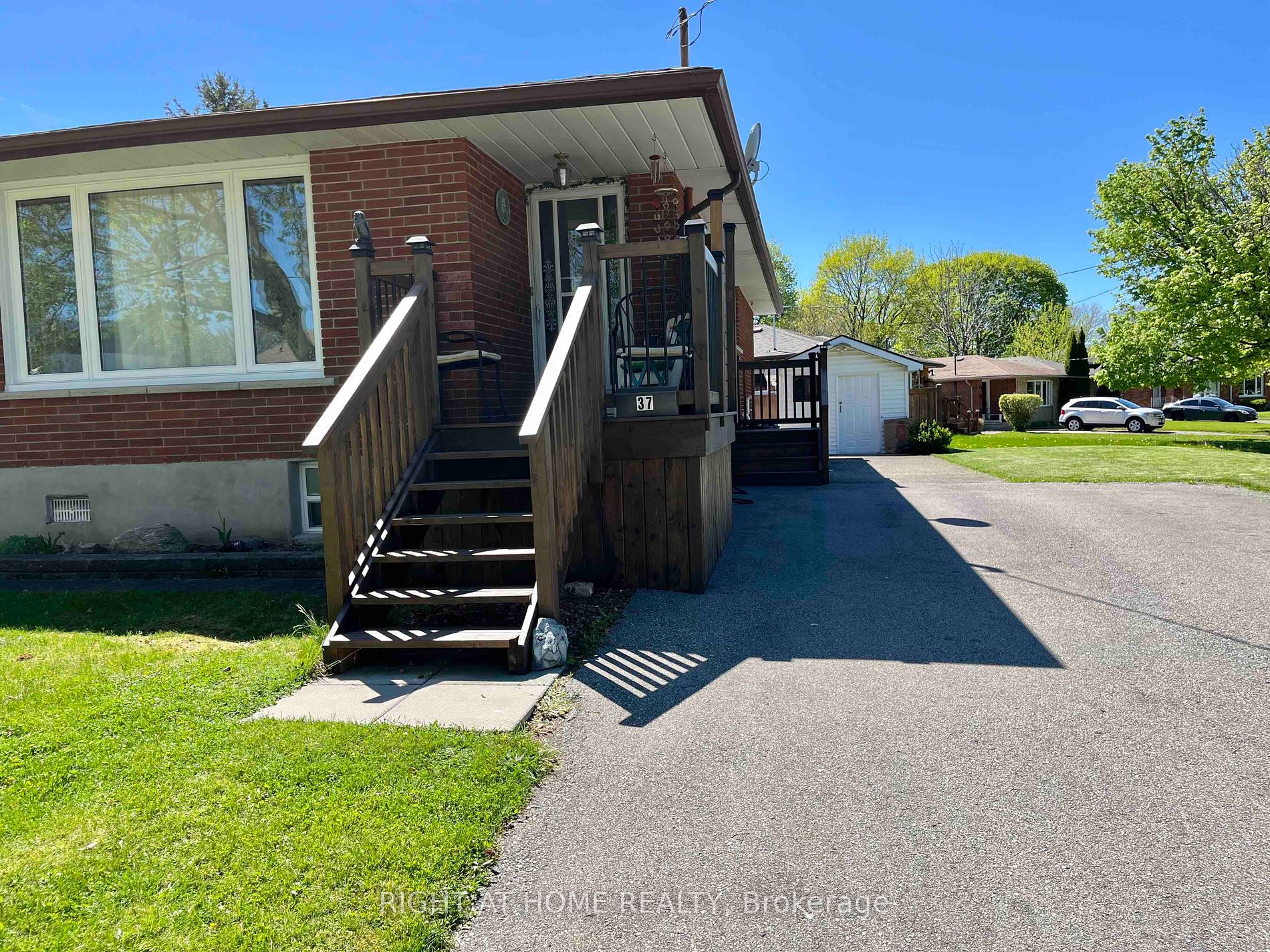 37 Allan Drive
