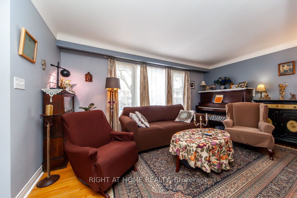 37 Allan Drive