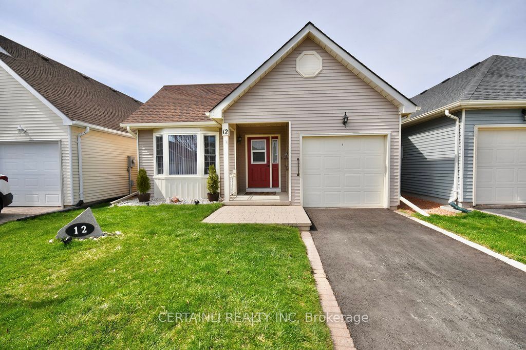 12 Hawkins Crescent