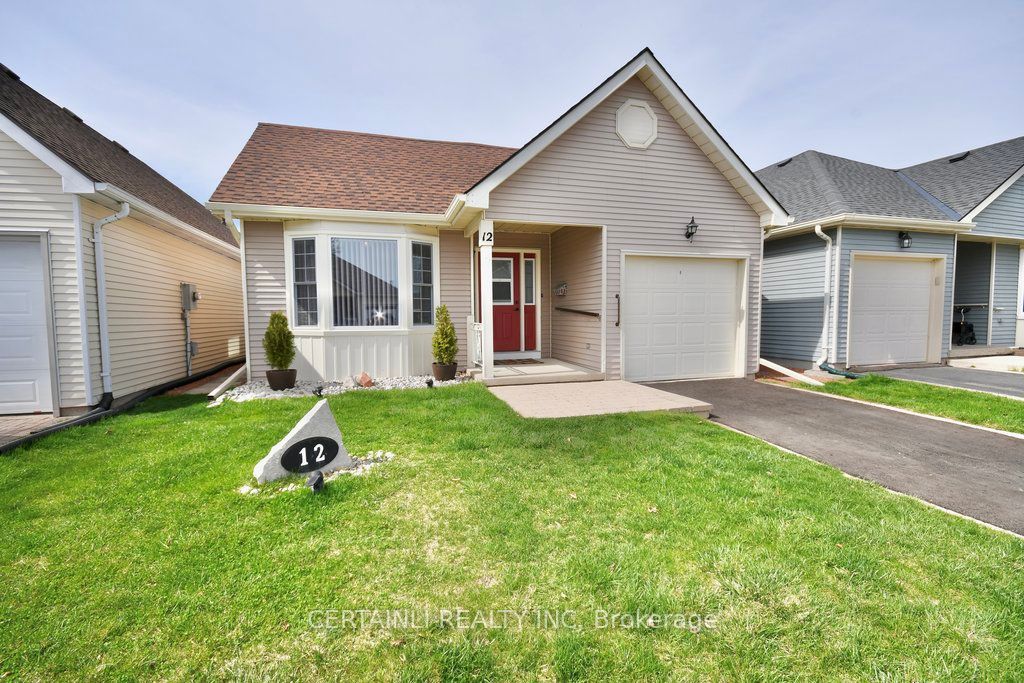 12 Hawkins Crescent
