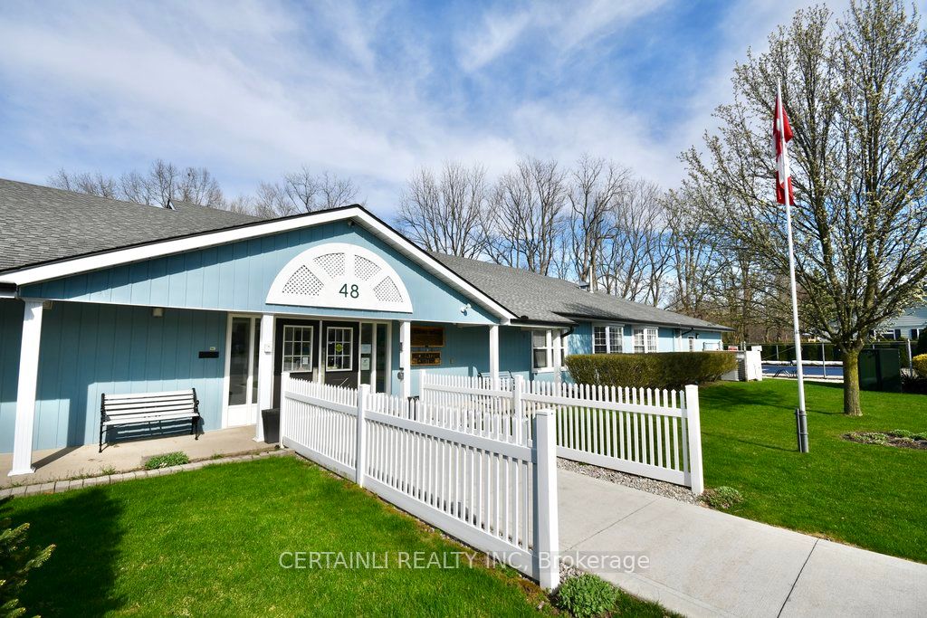12 Hawkins Crescent