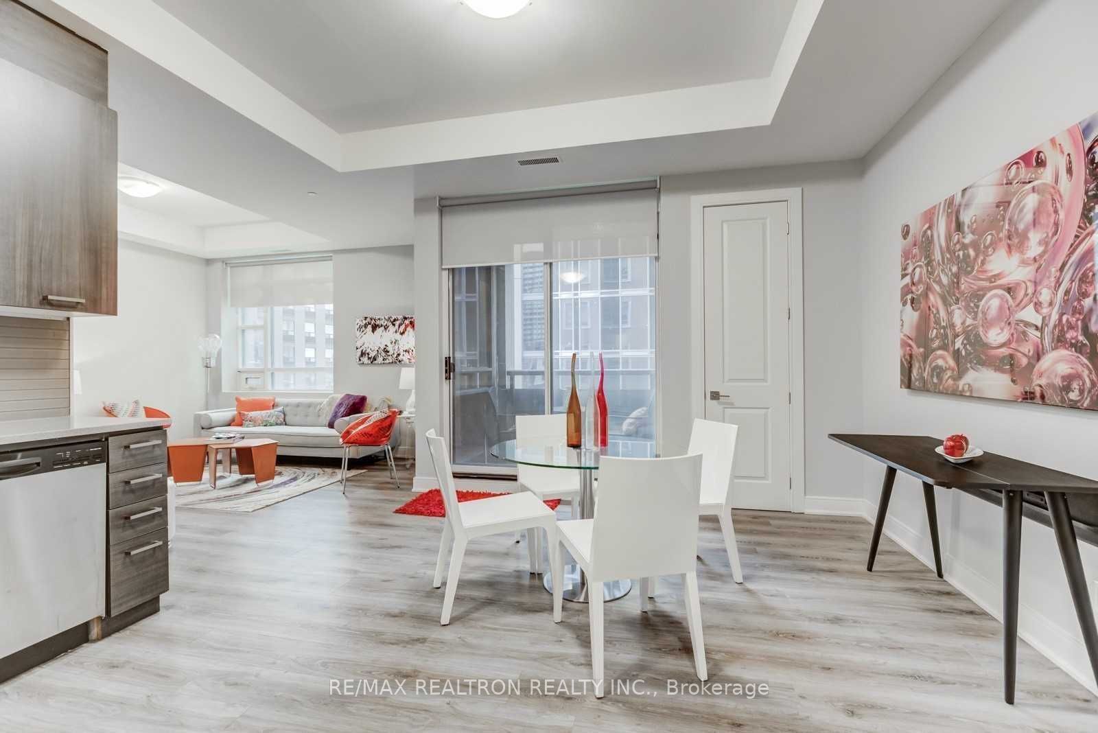 150 Main Street W #516