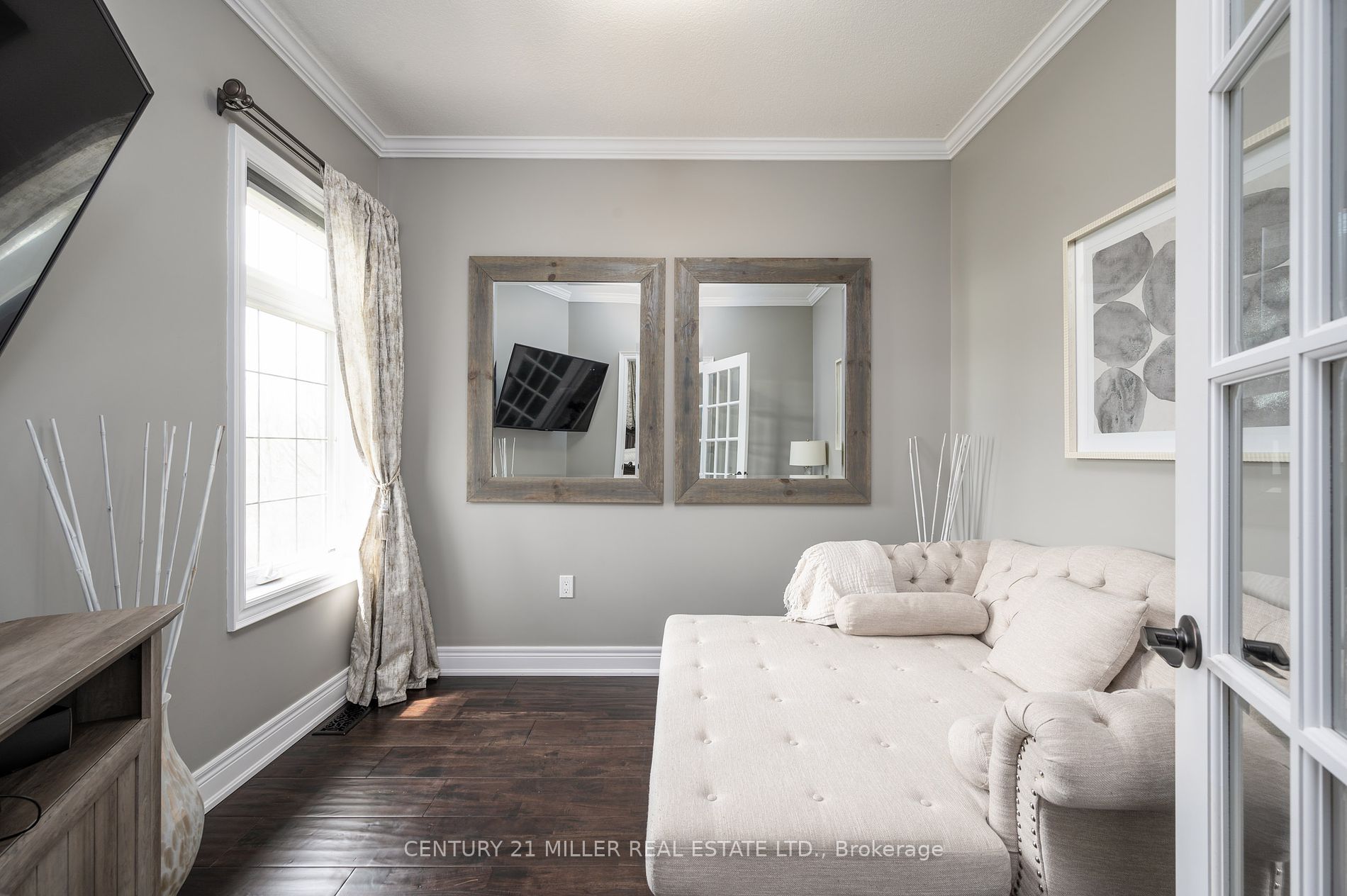 100 Chesswood Tr