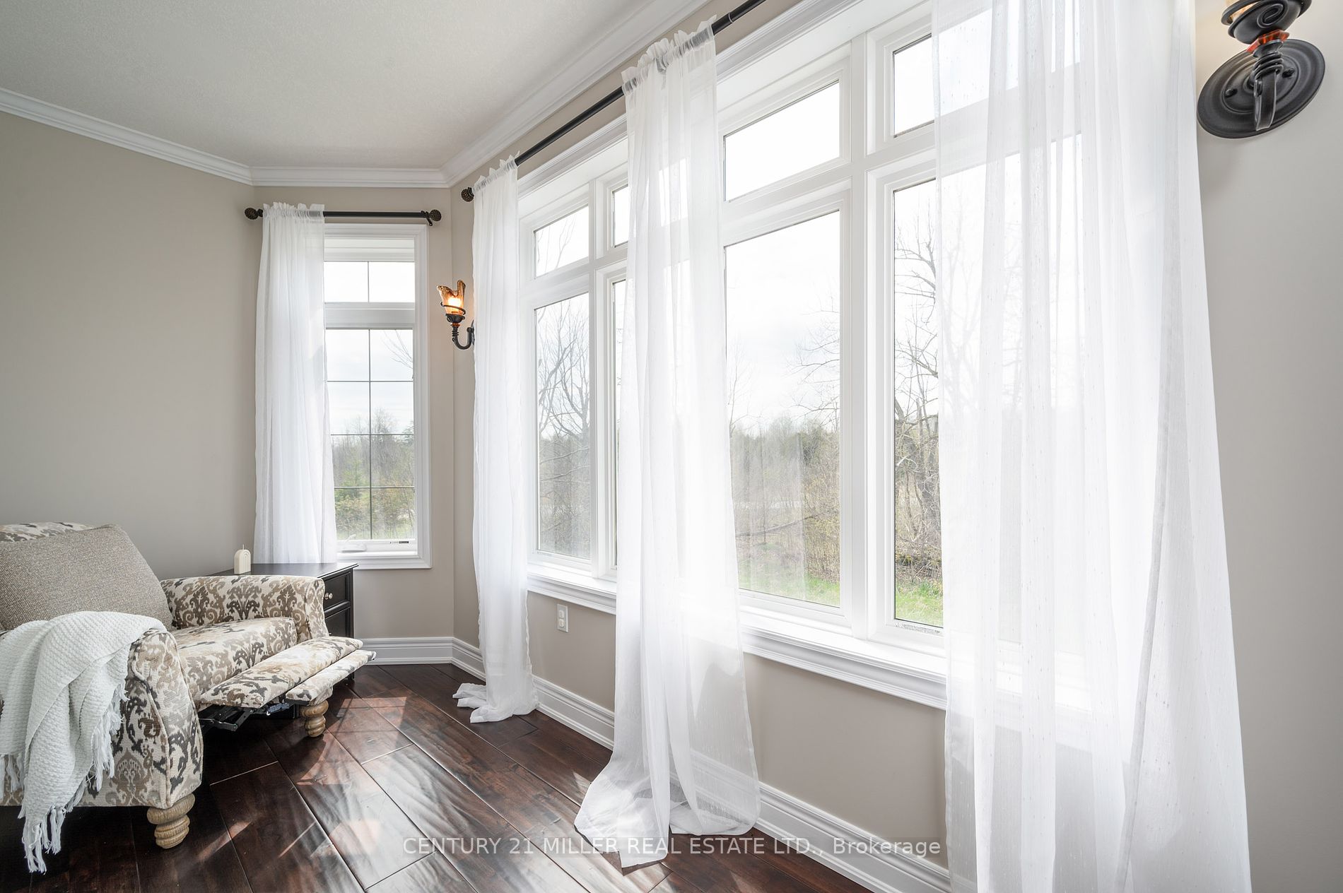 100 Chesswood Tr