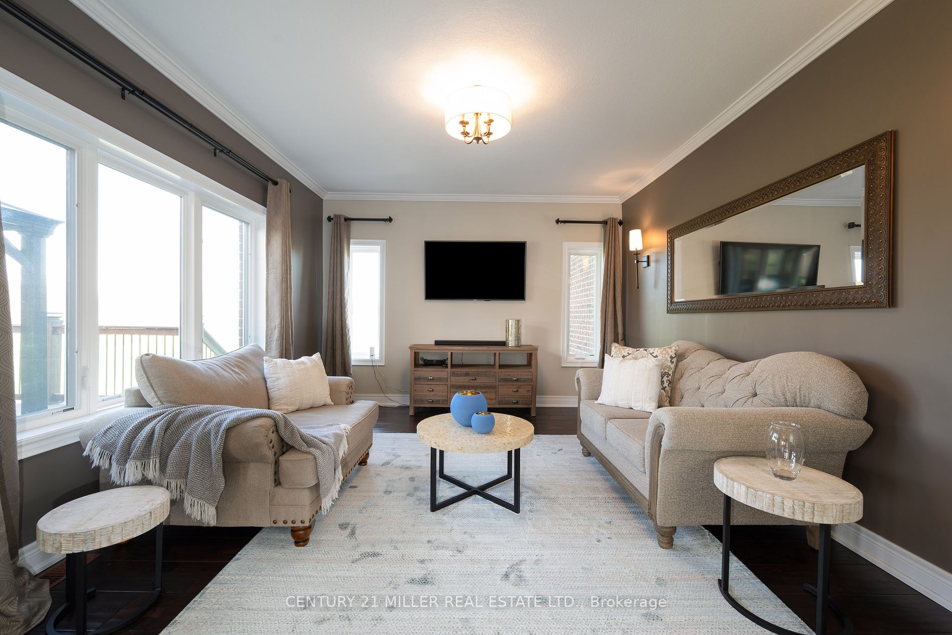 100 Chesswood Tr