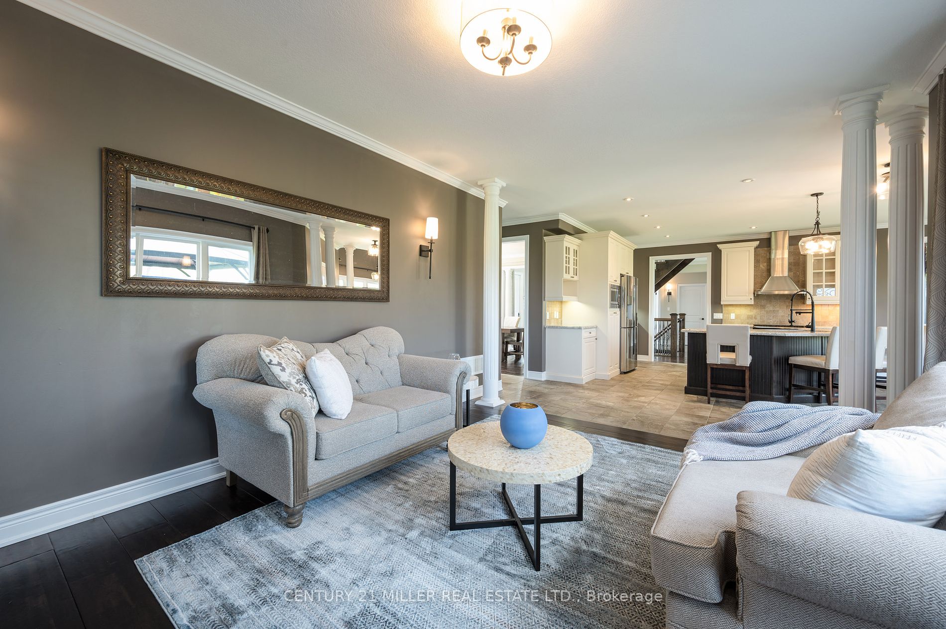 100 Chesswood Tr