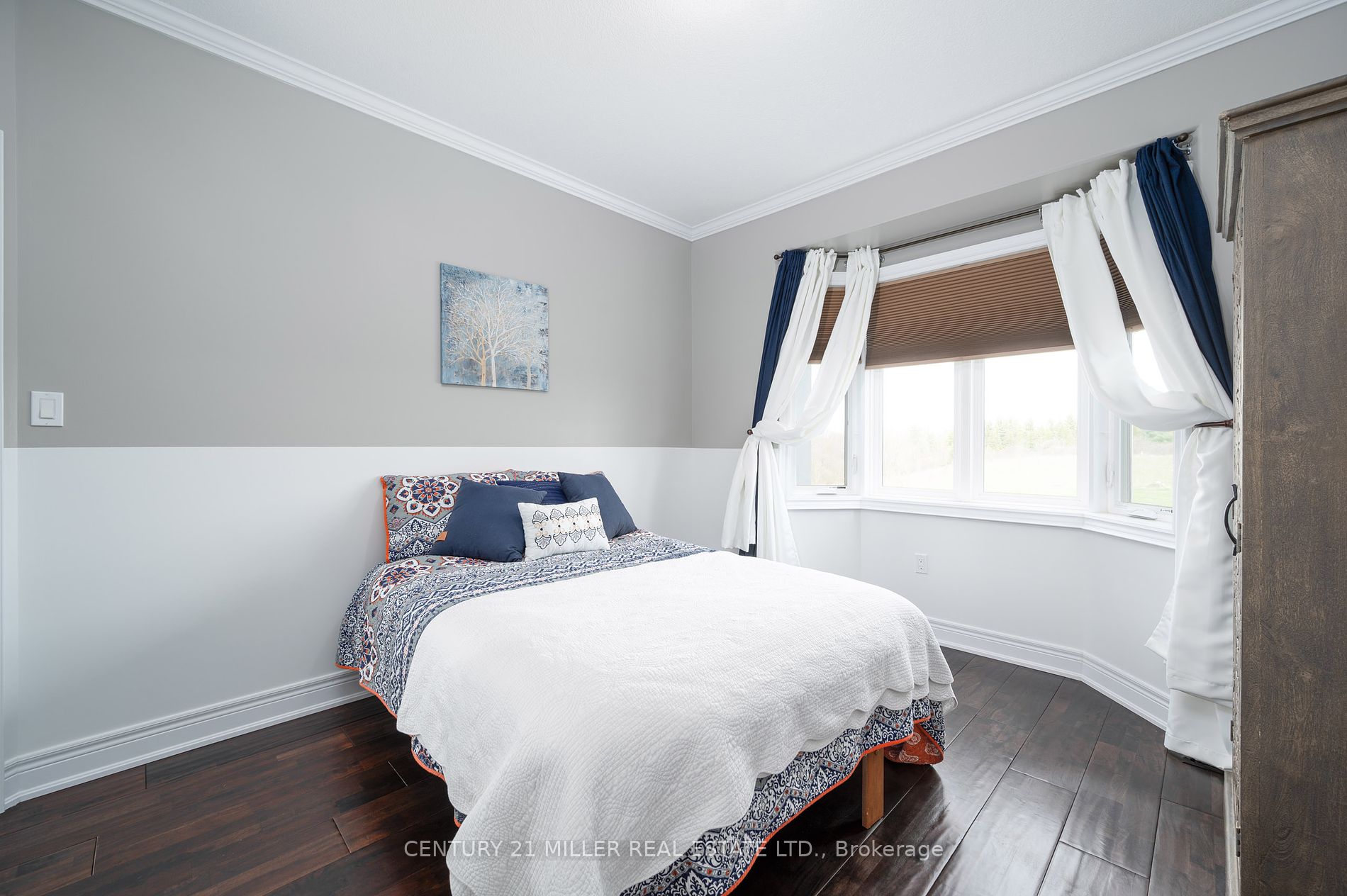 100 Chesswood Tr