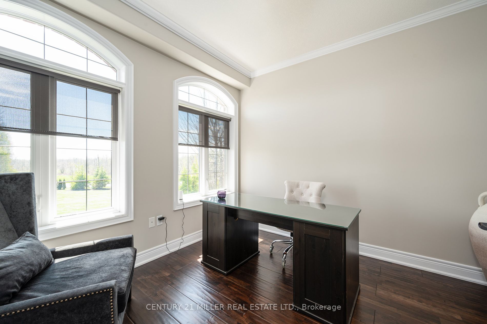 100 Chesswood Tr