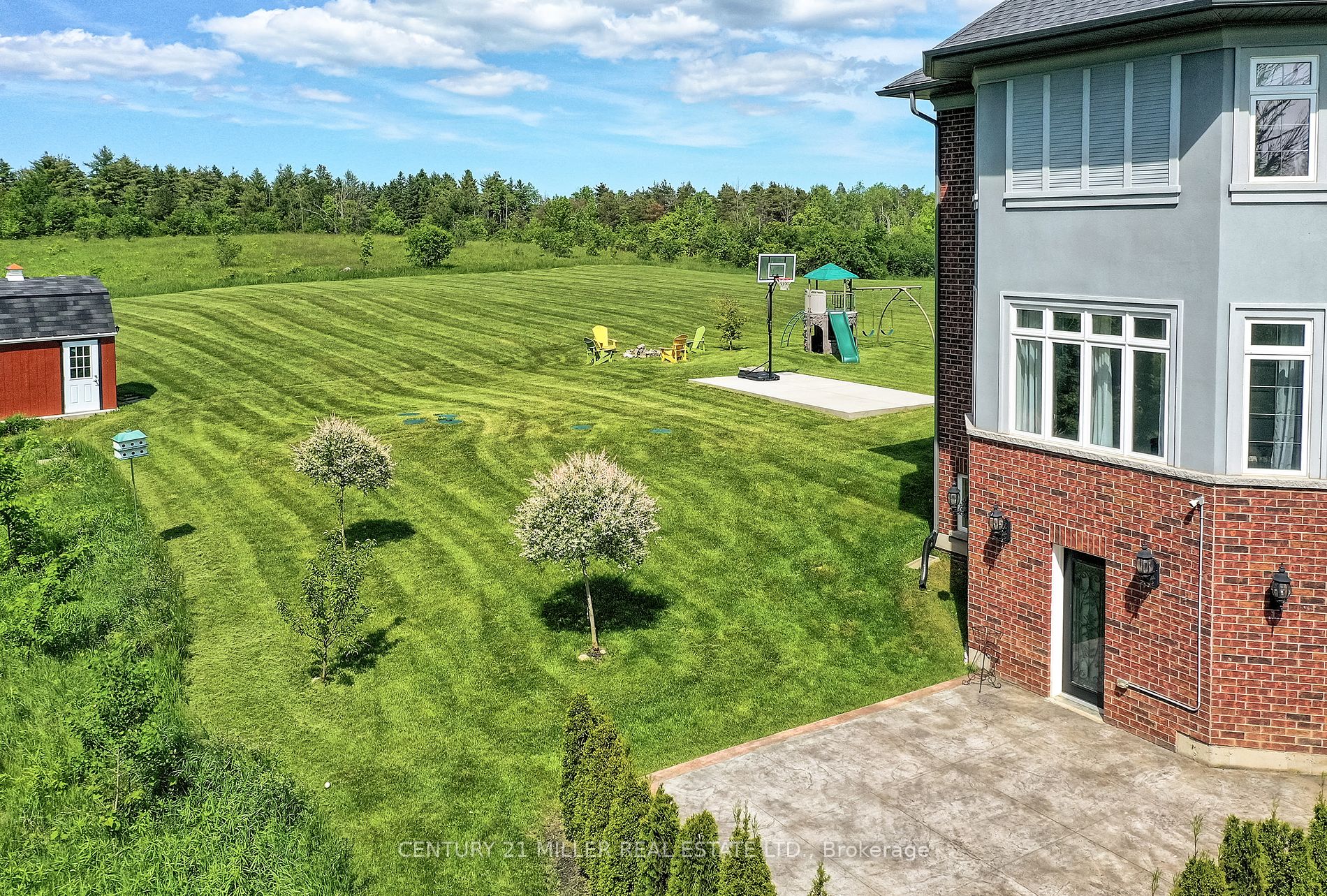 100 Chesswood Tr