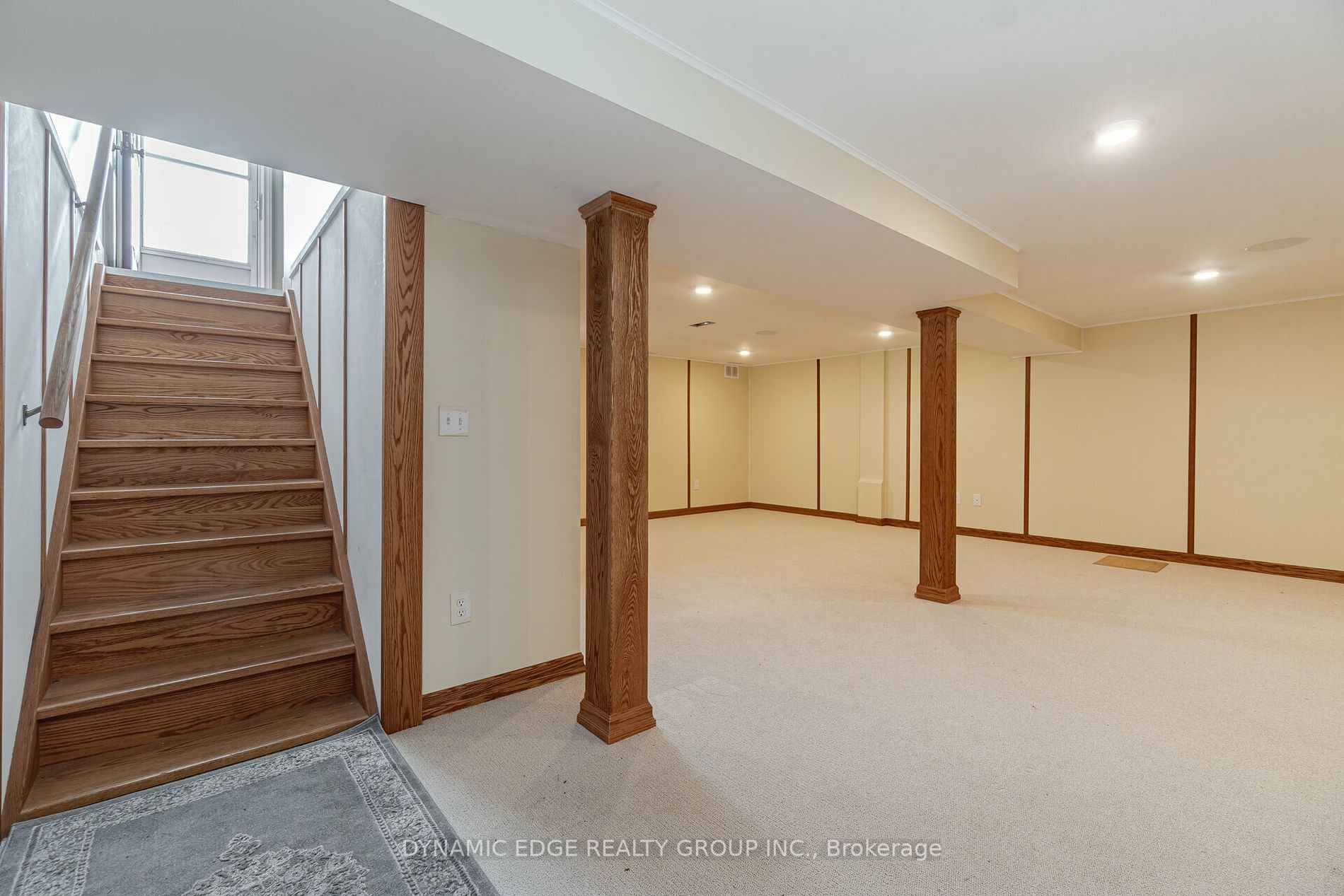 9 Crawford Dr E
