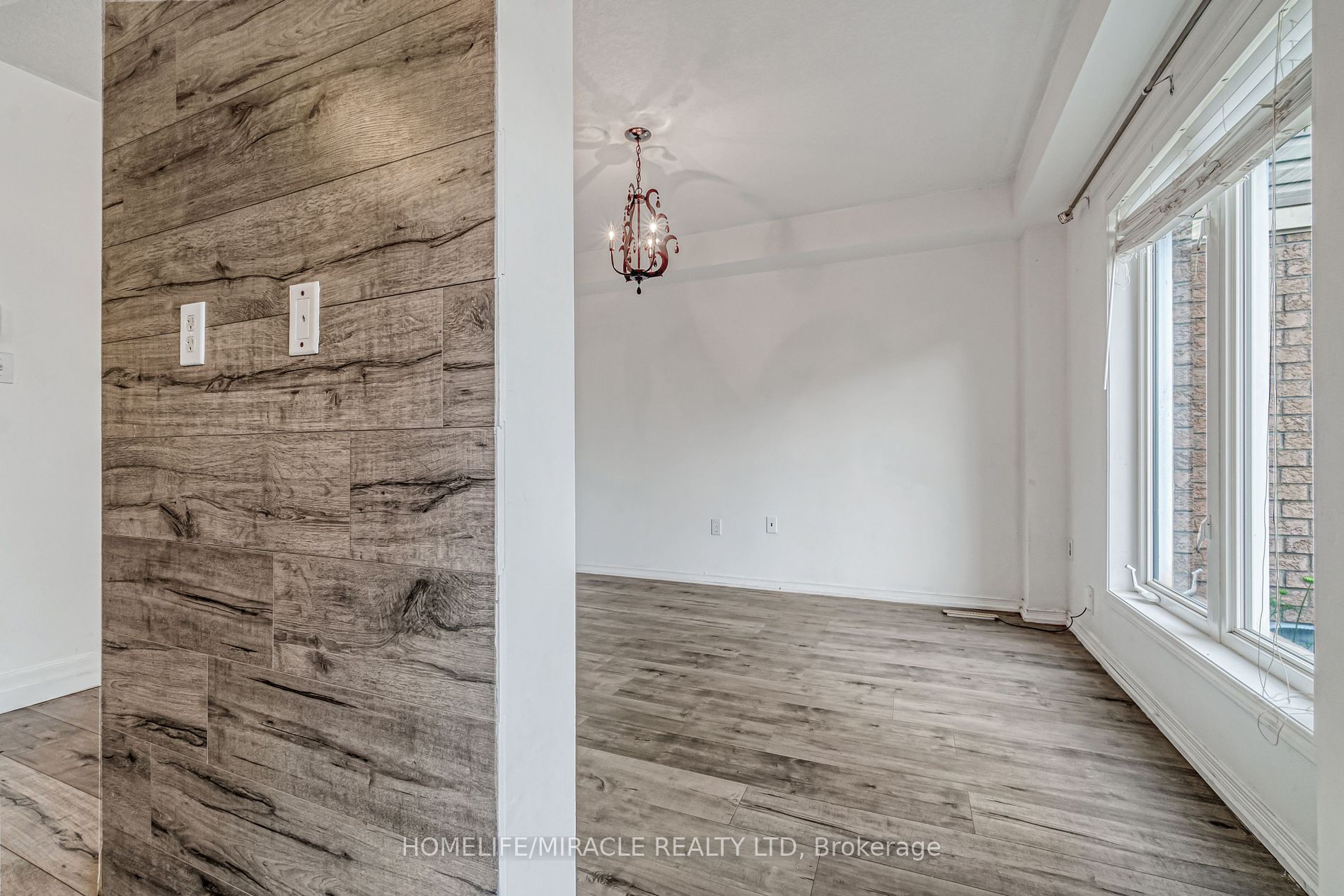 82 Trowbridge Street