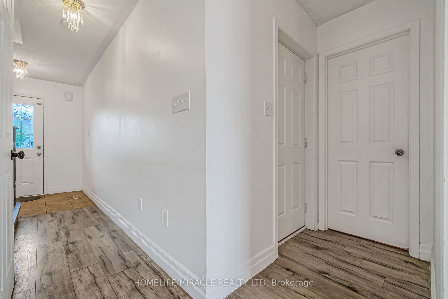 82 Trowbridge Street