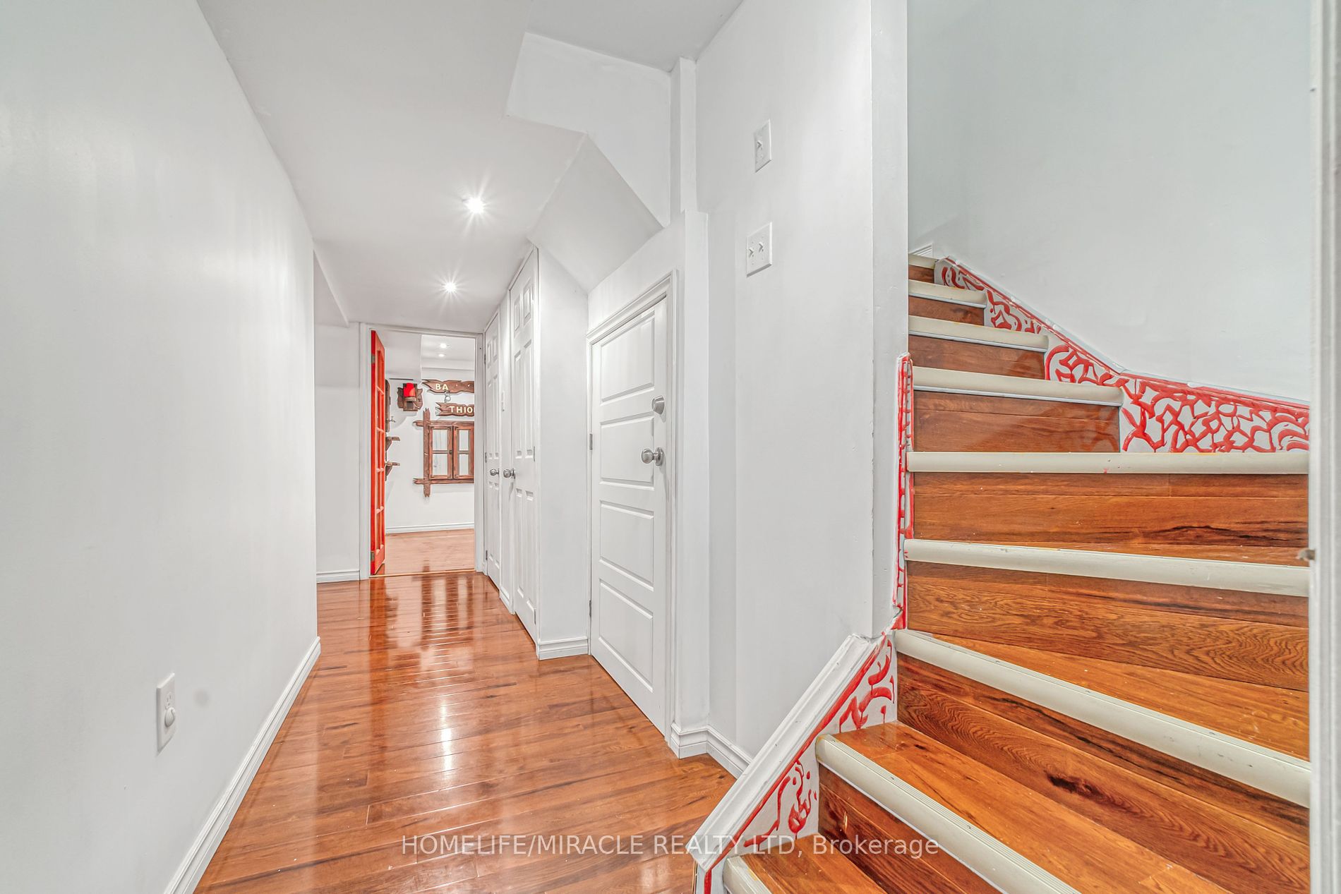 82 Trowbridge Street