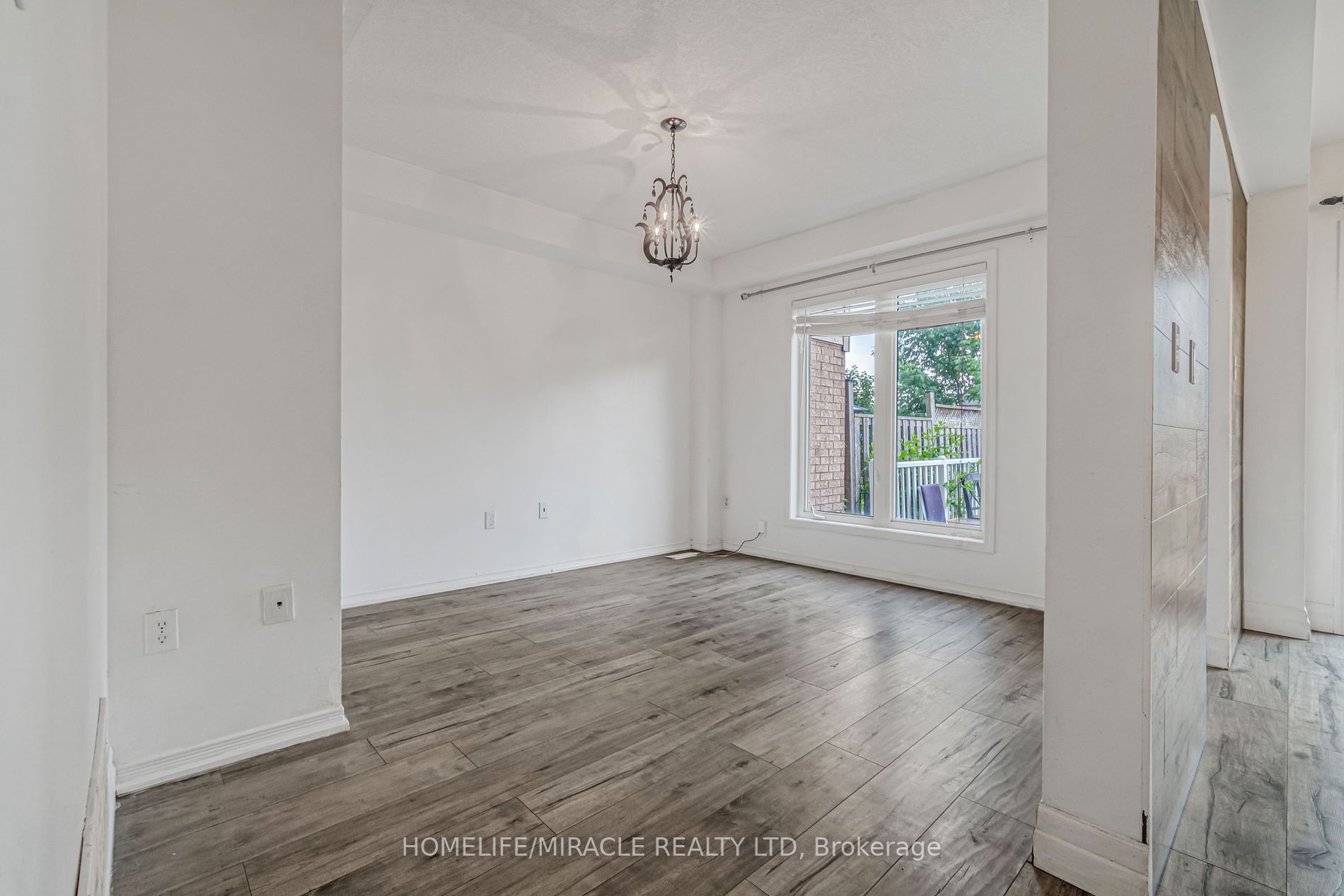 82 Trowbridge Street