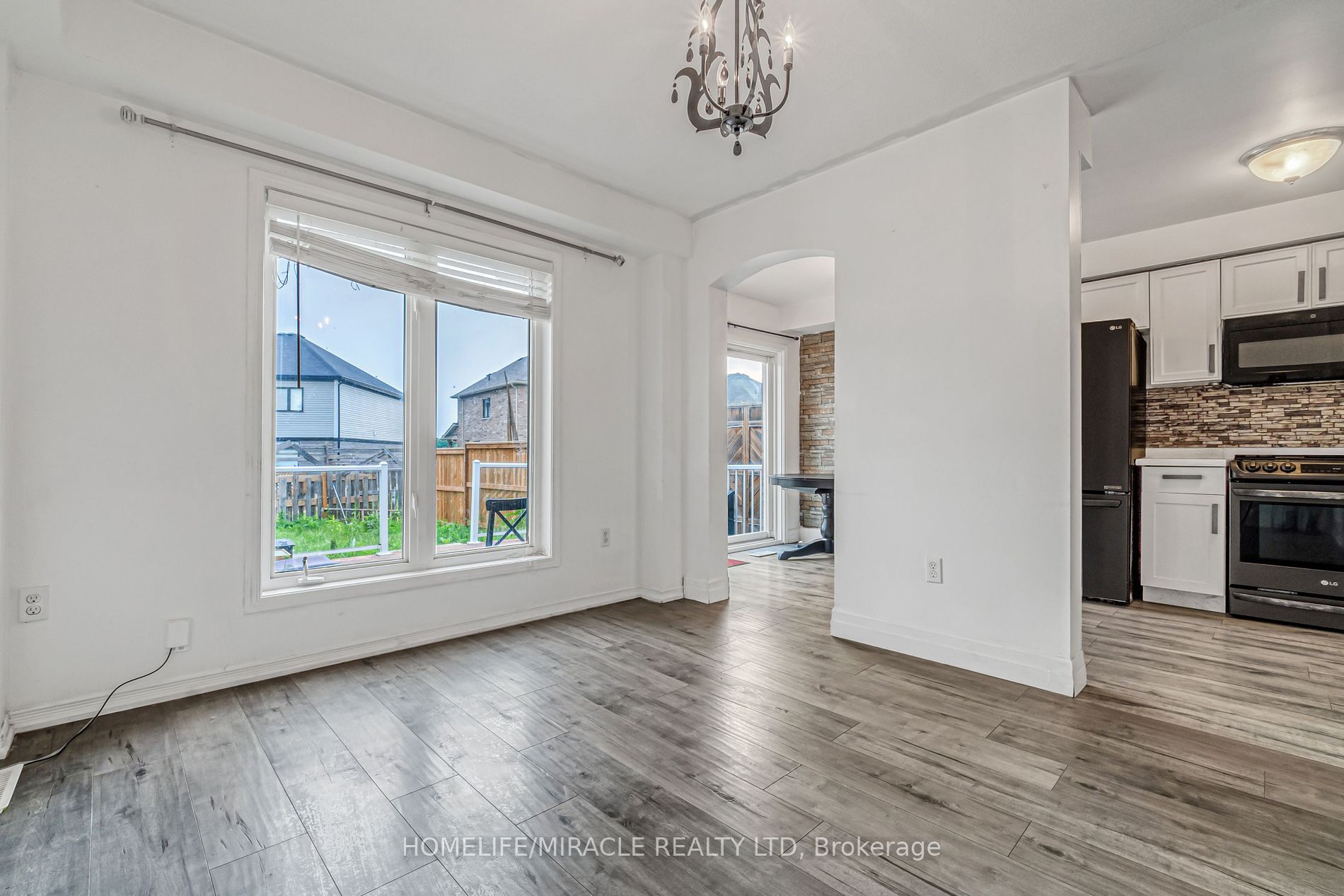 82 Trowbridge Street