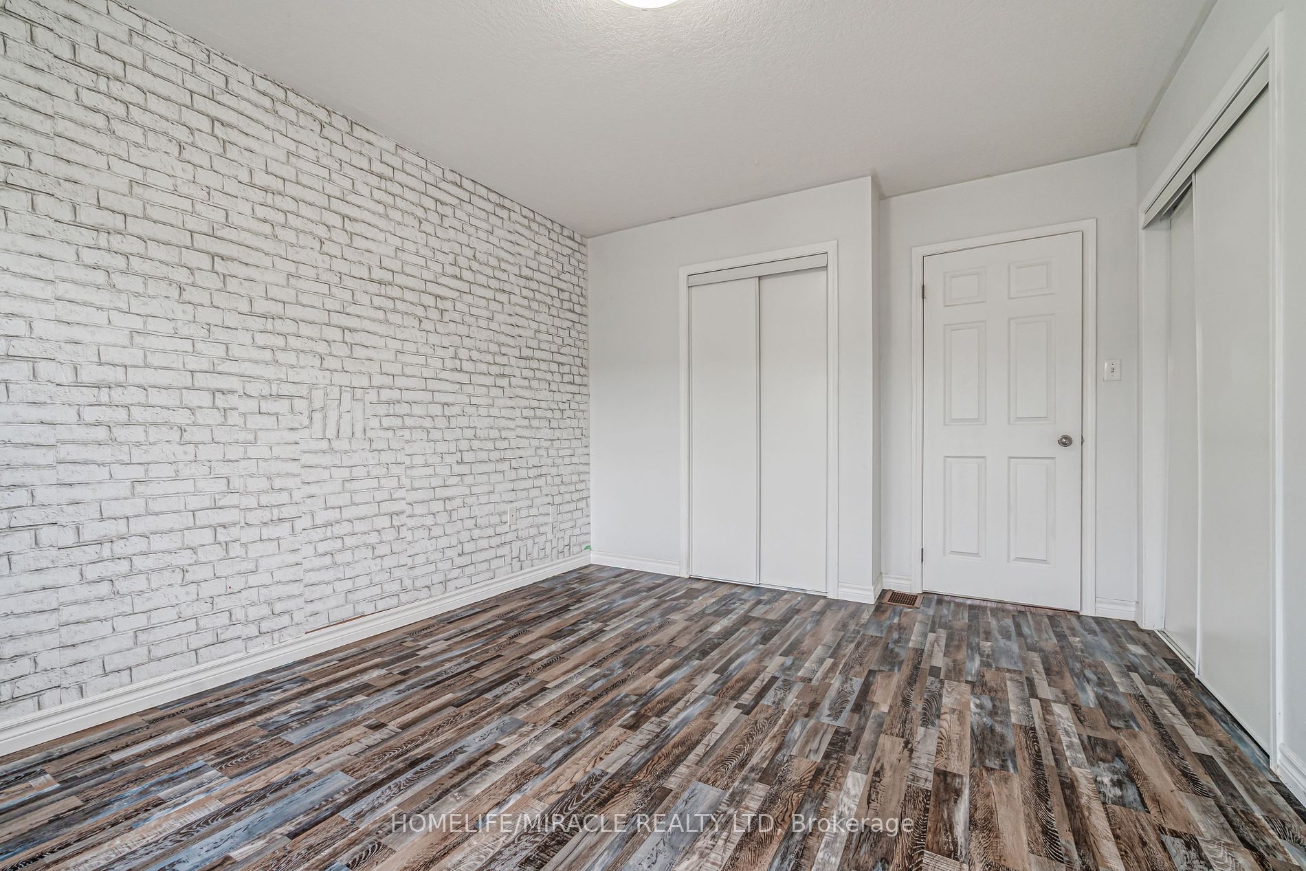 82 Trowbridge Street