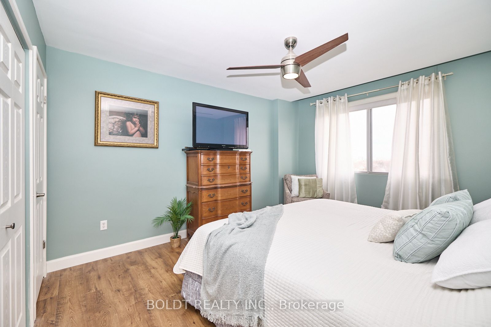 15 Towering Heights Boulevard #1204