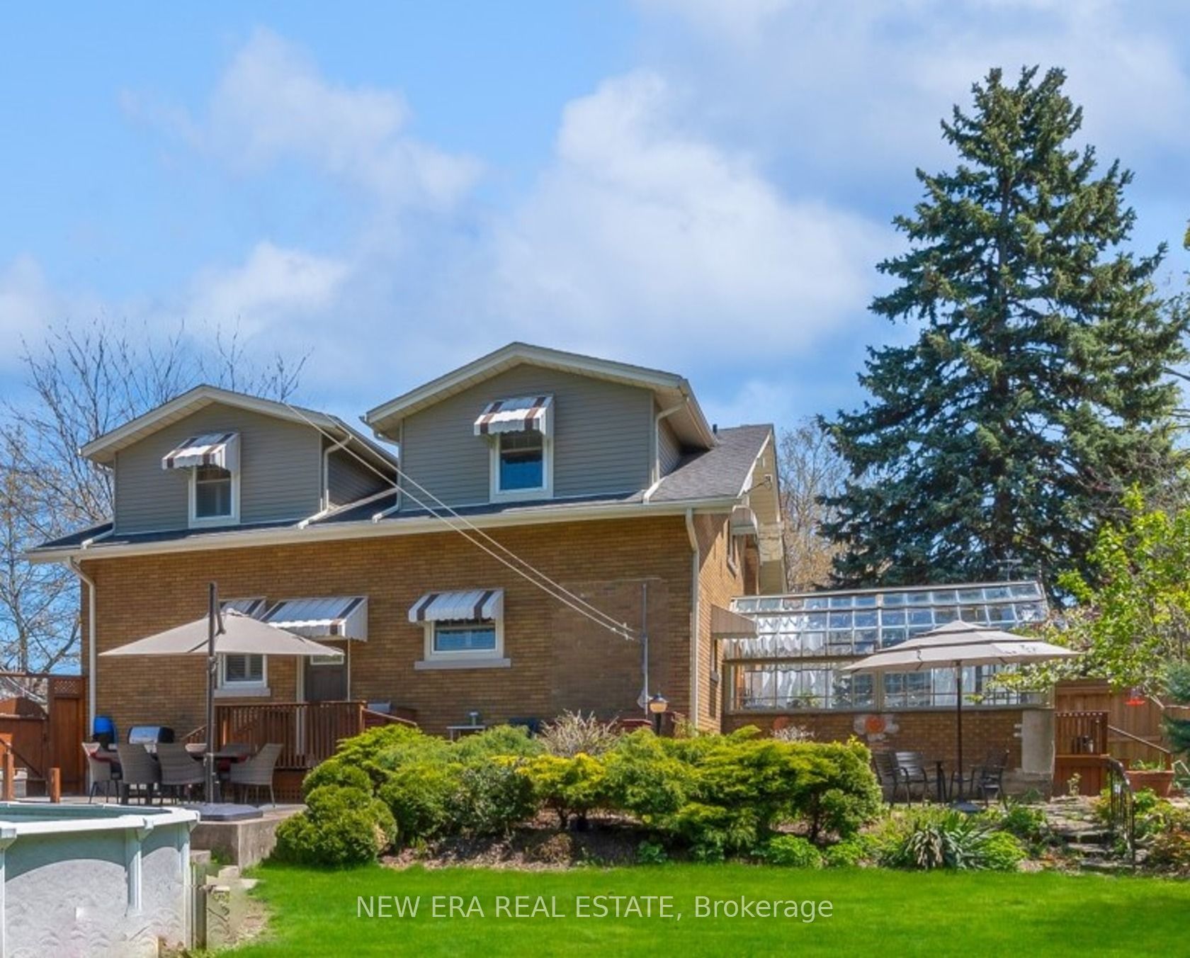 16 Nelles Blvd