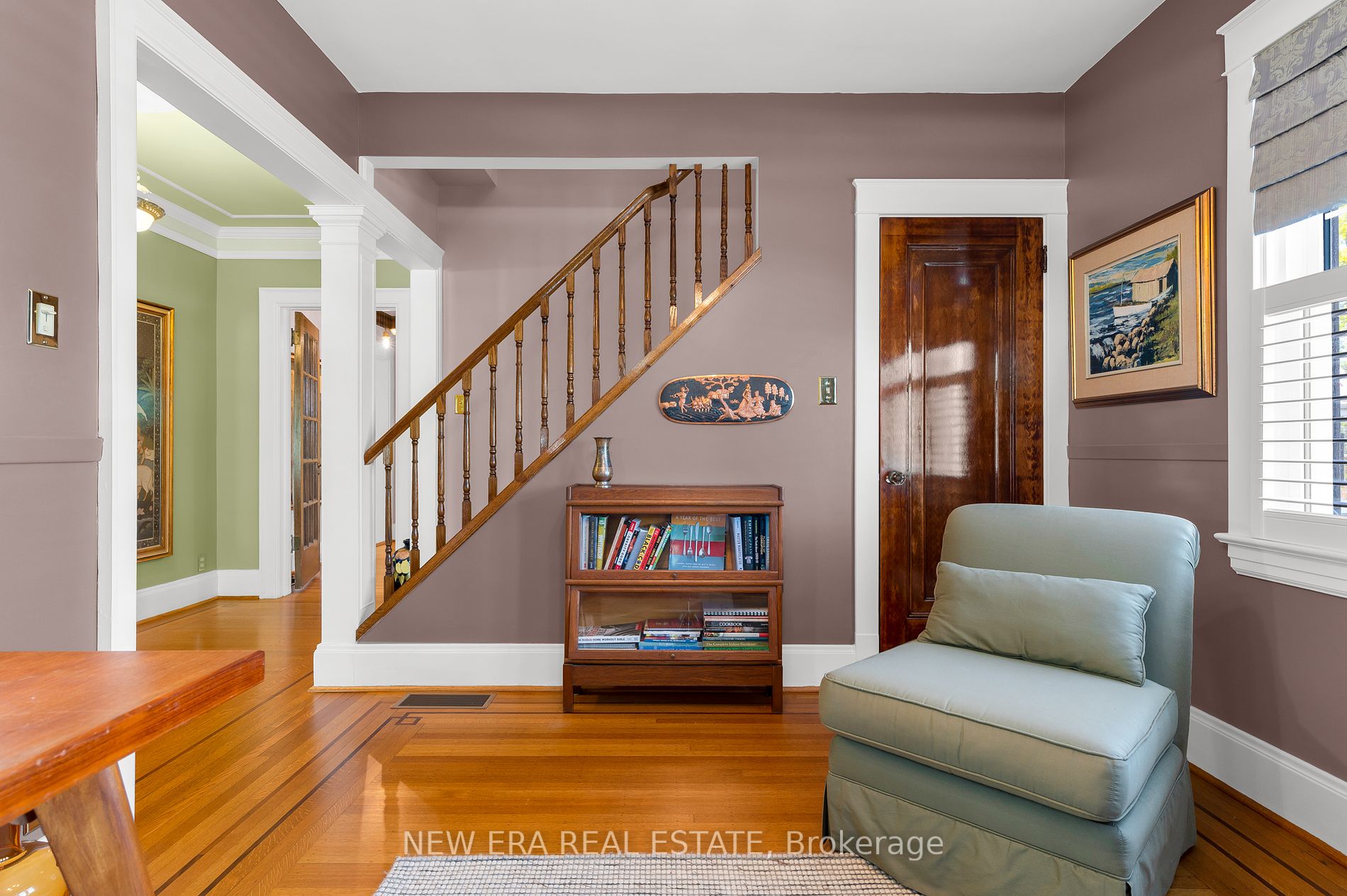 16 Nelles Blvd