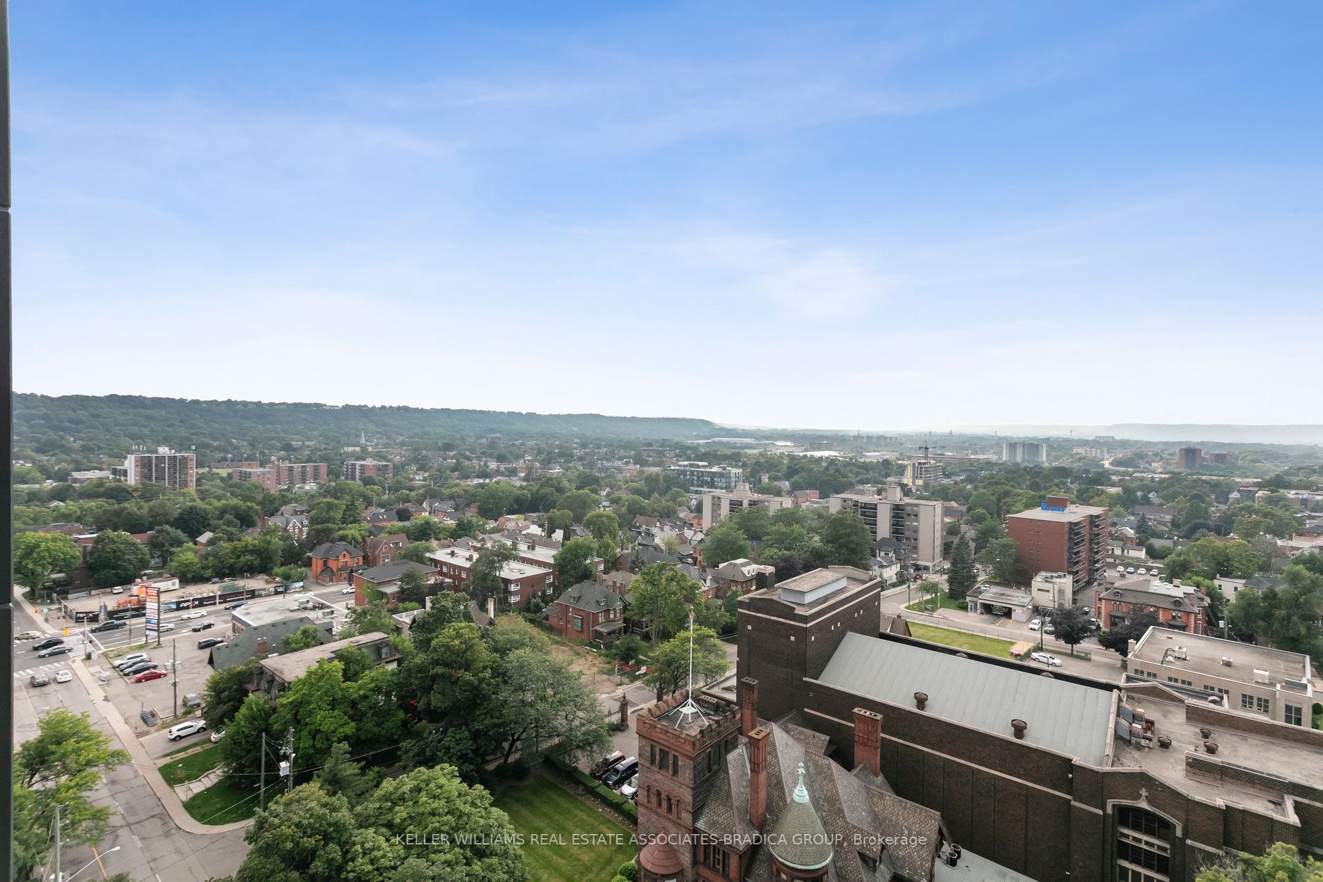 15 Queen St S, #1507
