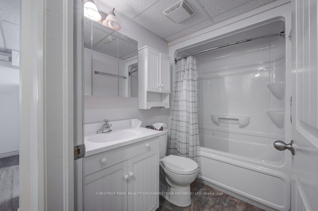 634 Princess St