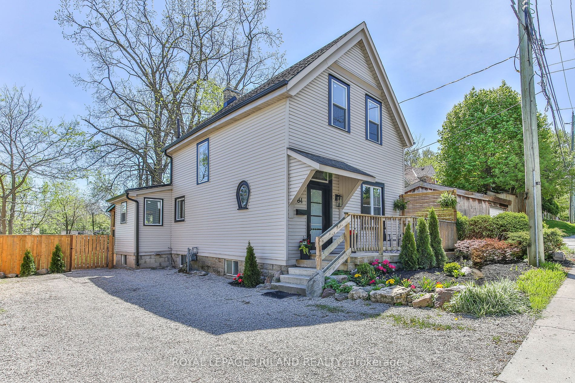 84 High St