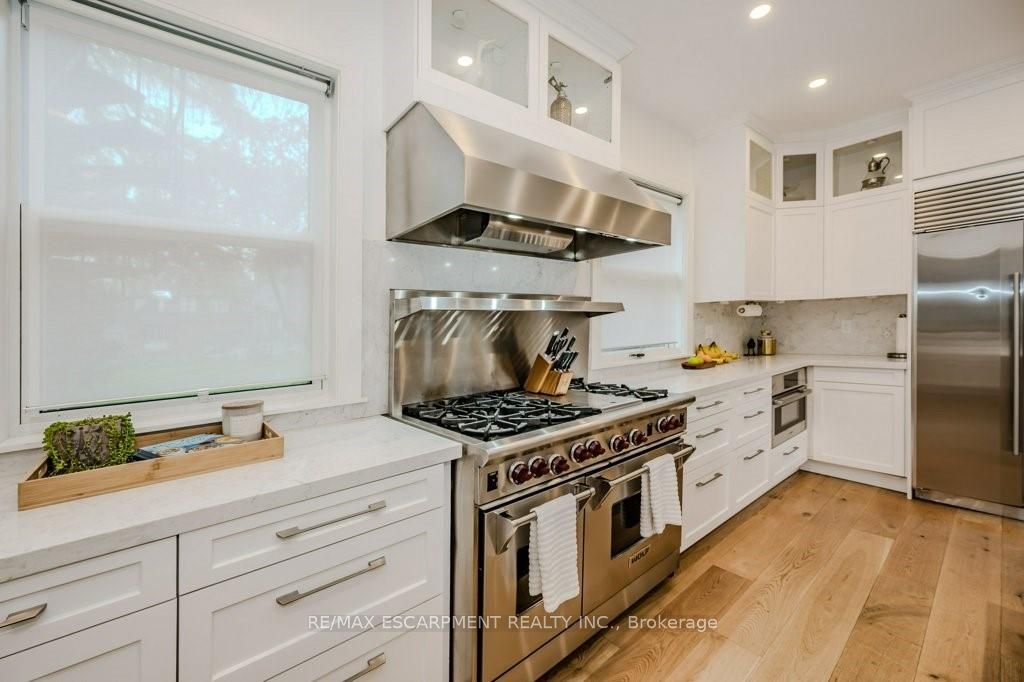 180 Concession St