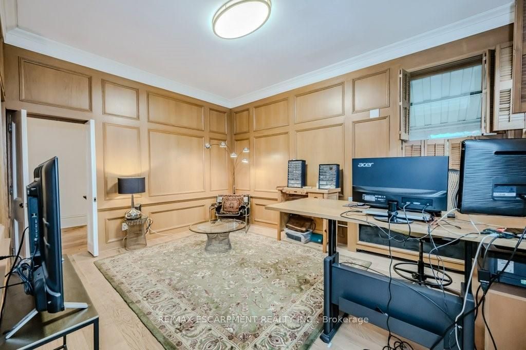 180 Concession St