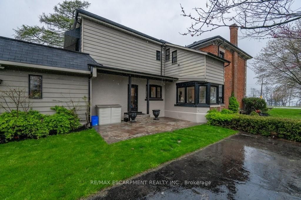 180 Concession St