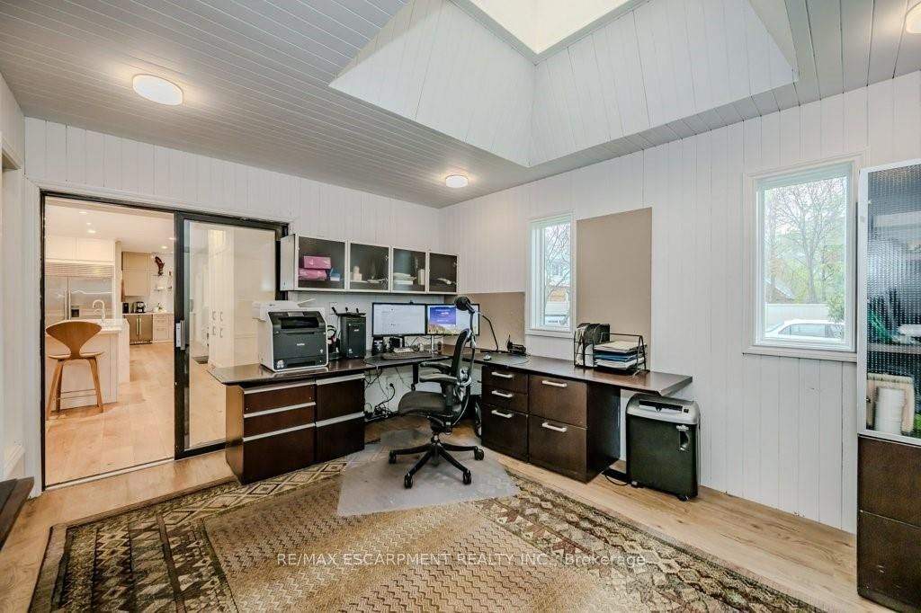 180 Concession St