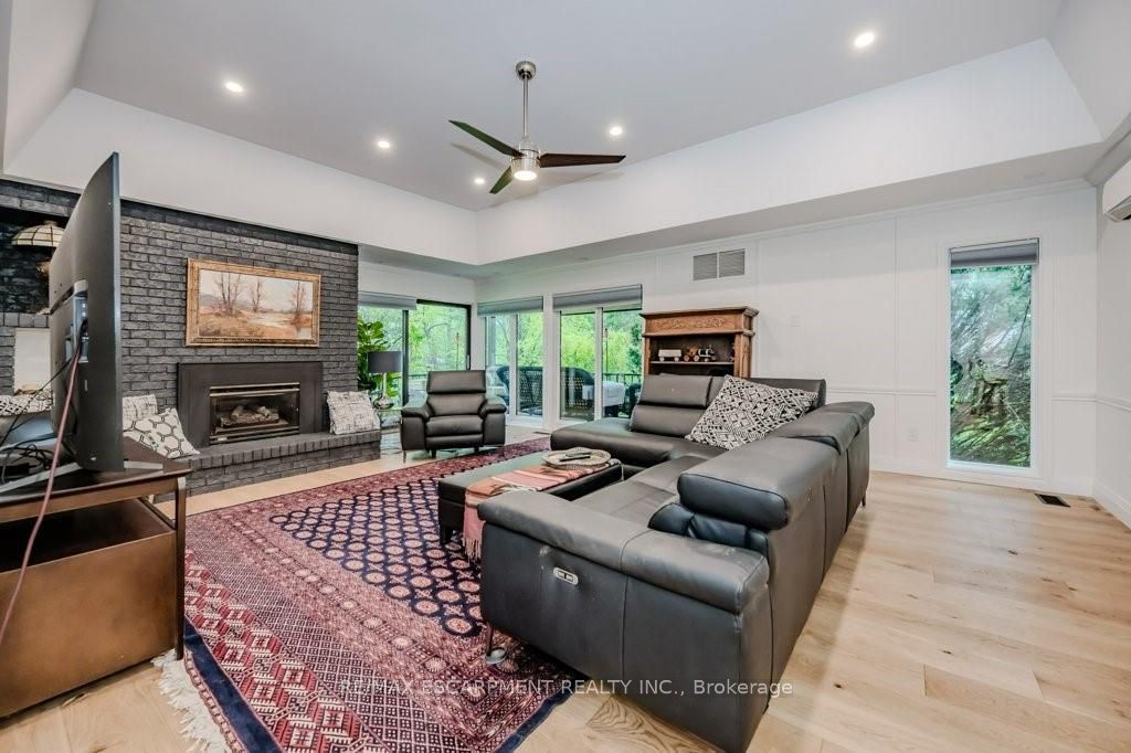 180 Concession St