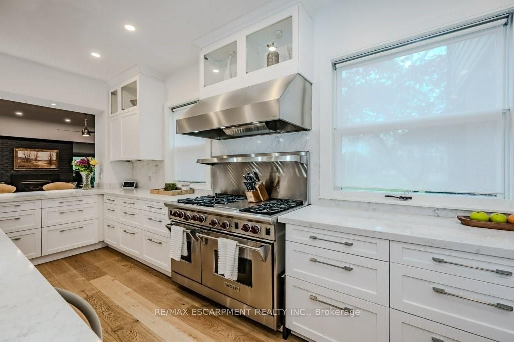 180 Concession St
