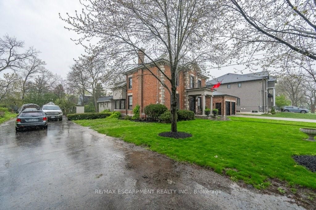 180 Concession St