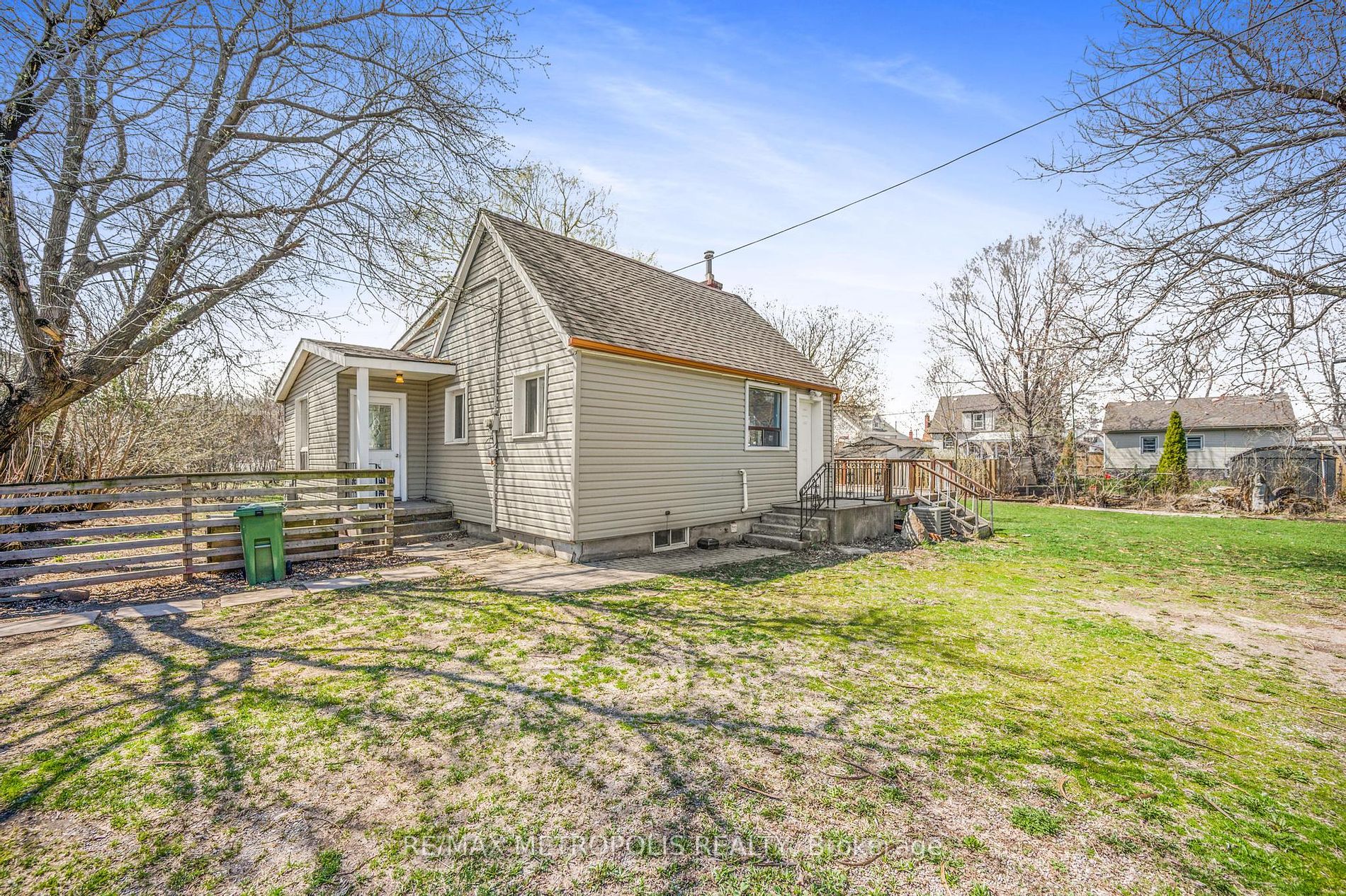 719 Knox Ave