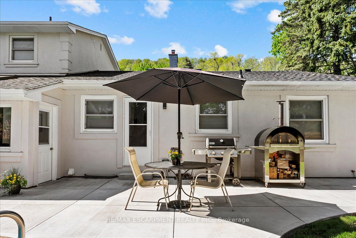 83 Dorchester Dr