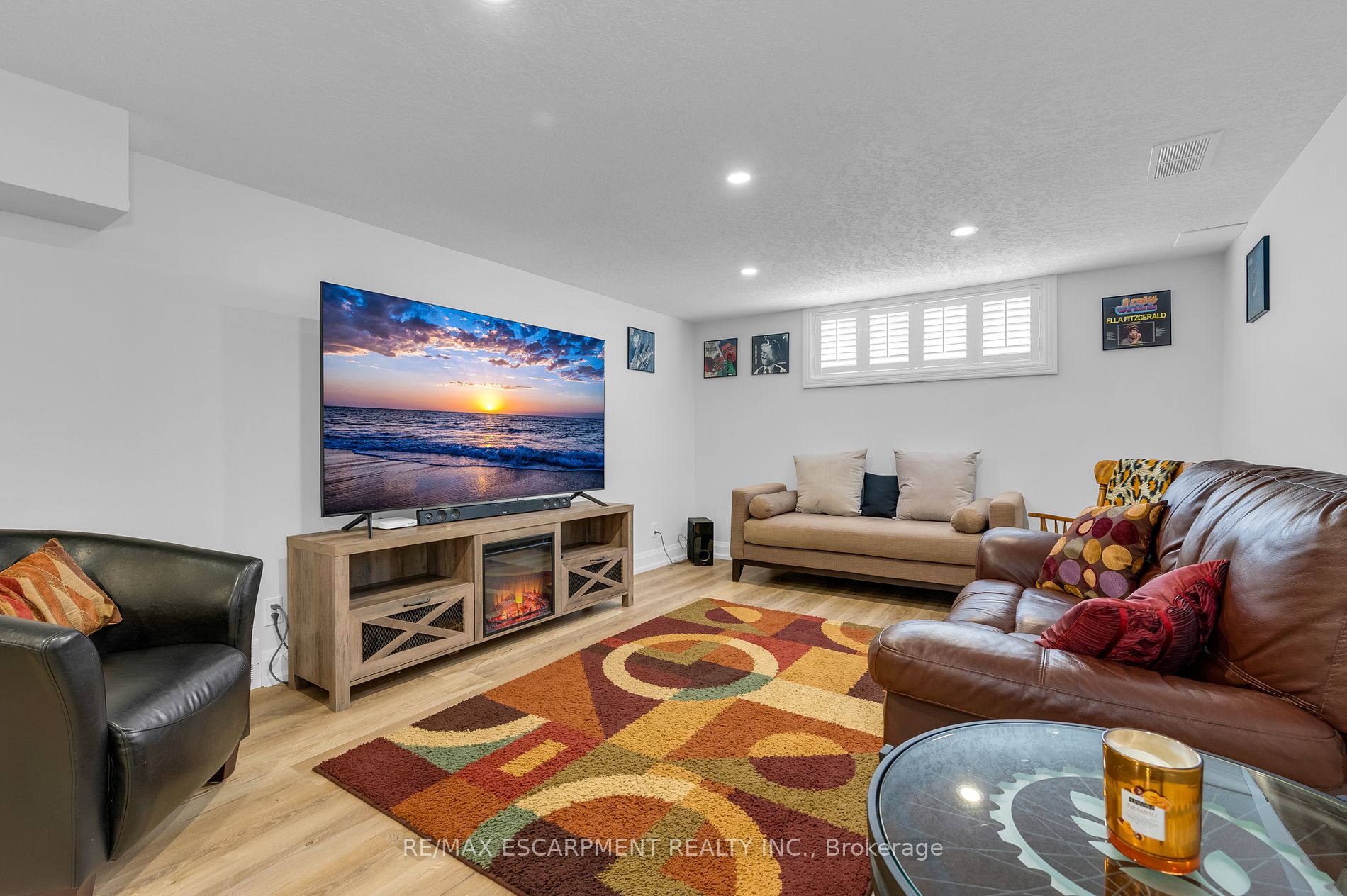 83 Dorchester Dr